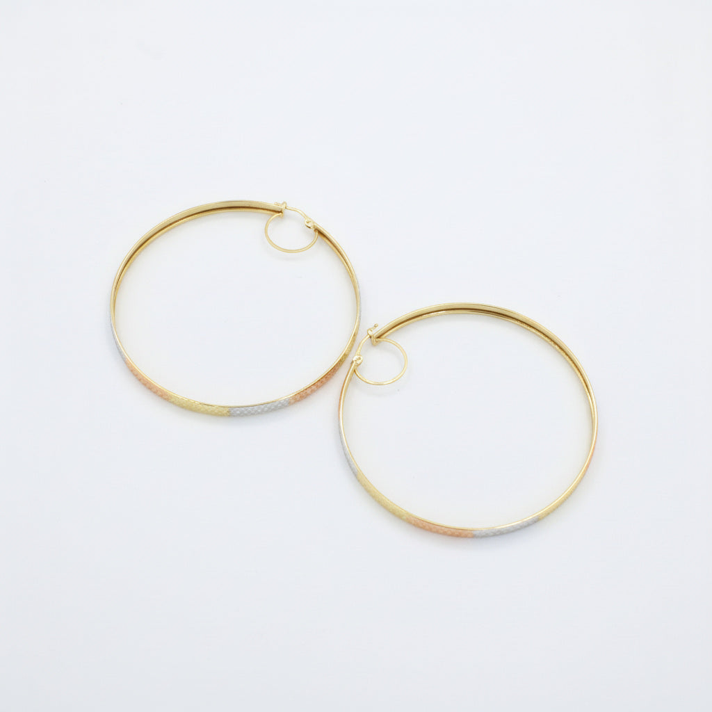 Arracada de Oro 14k Hueco con Diseño Elegante y Diamantado Fino y Brillante mod. 10040