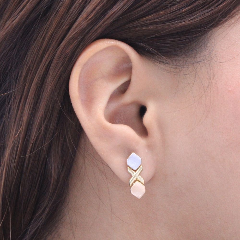 Arete de Oro 14k Diseño Hueco Estilo XO Fino mod. 8618