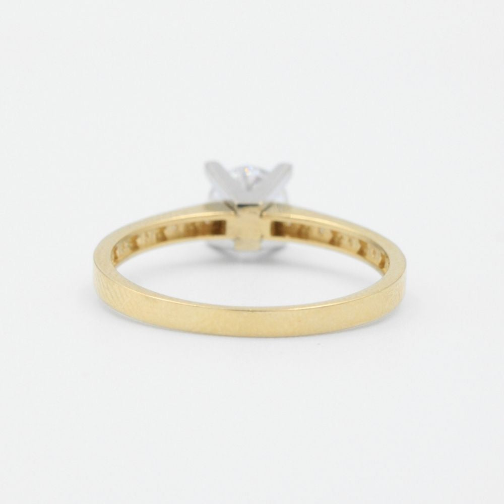 Anillo de Compromiso en Oro 14k con Incrustación Especial de Zirconias Finas mod. 8966