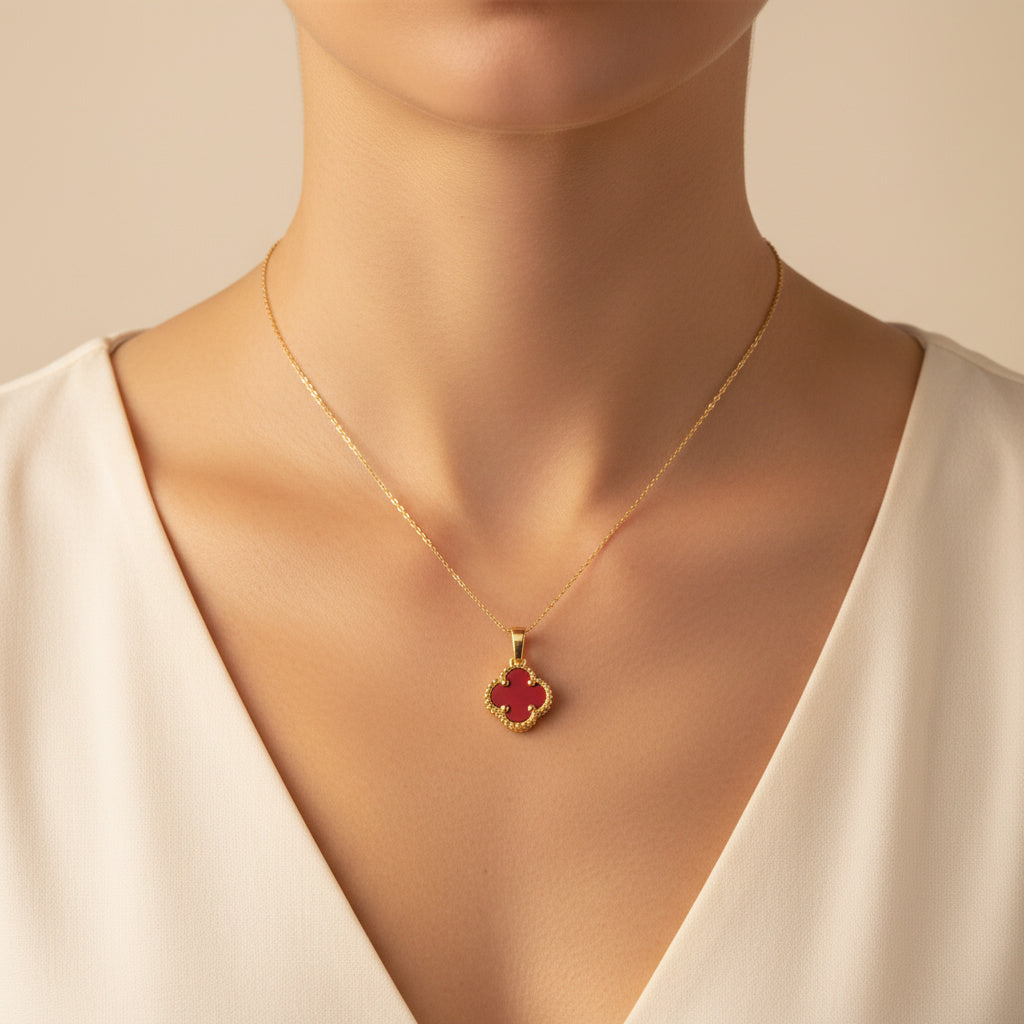 Dije de Oro 14k Diseño de Trébol con Piedra Jaspe color Rojo mod. 10078