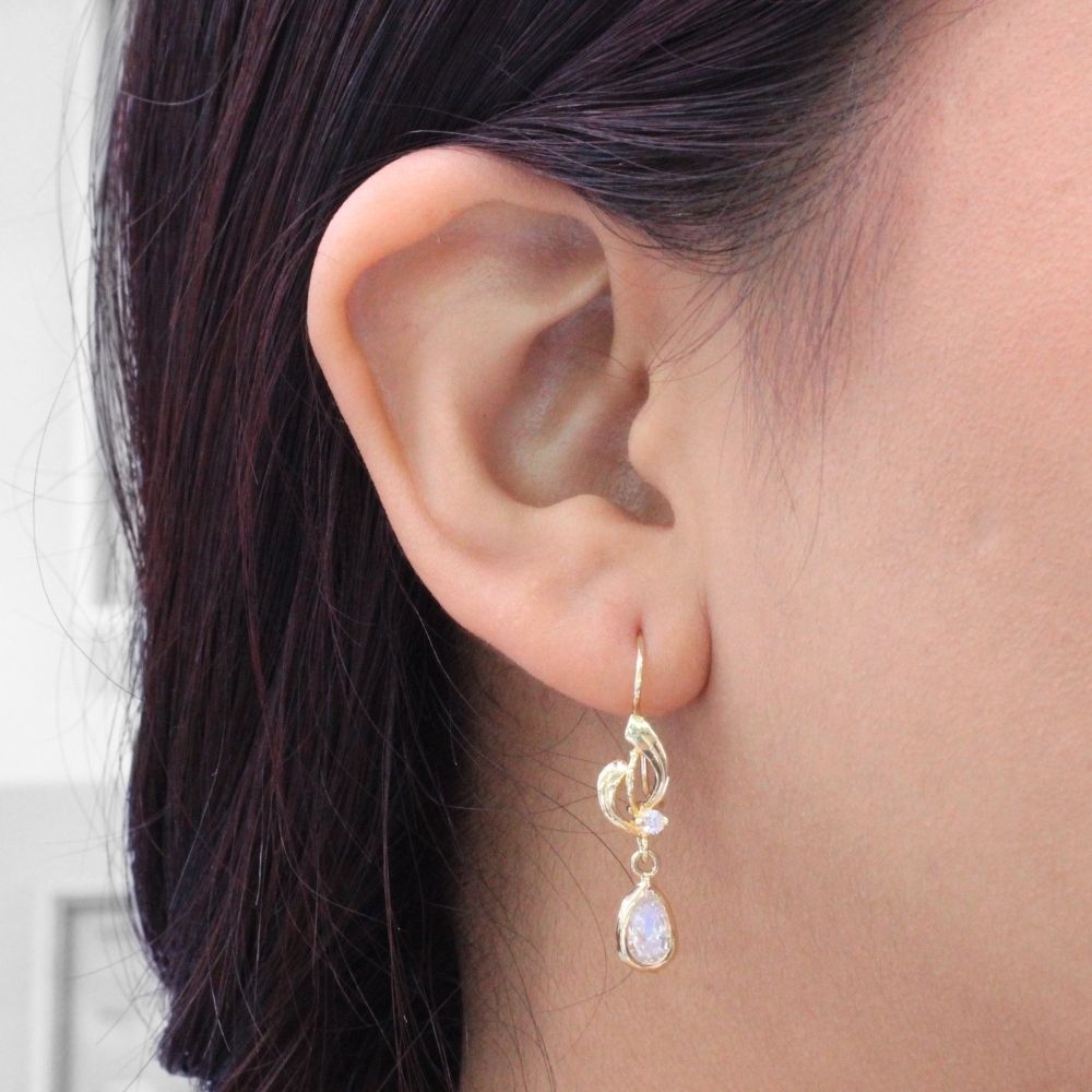 Arete con Broche Arillo de Oro 14k Estilo Largo Elegante con Zirconia Brillante mod. 9768