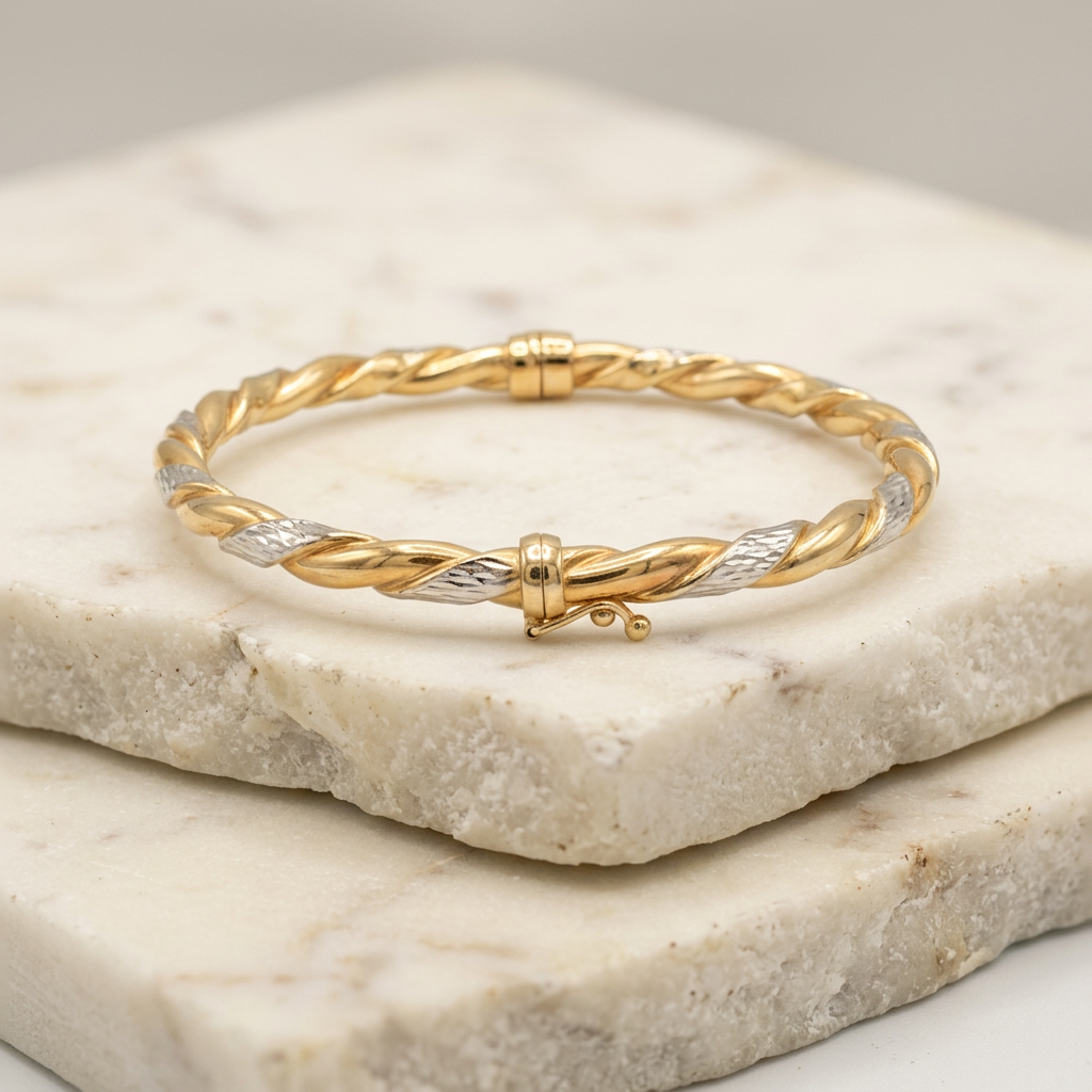Aro de Oro 14k Diseño Torcido con Diamantado en Oro Blanco mod. 11229