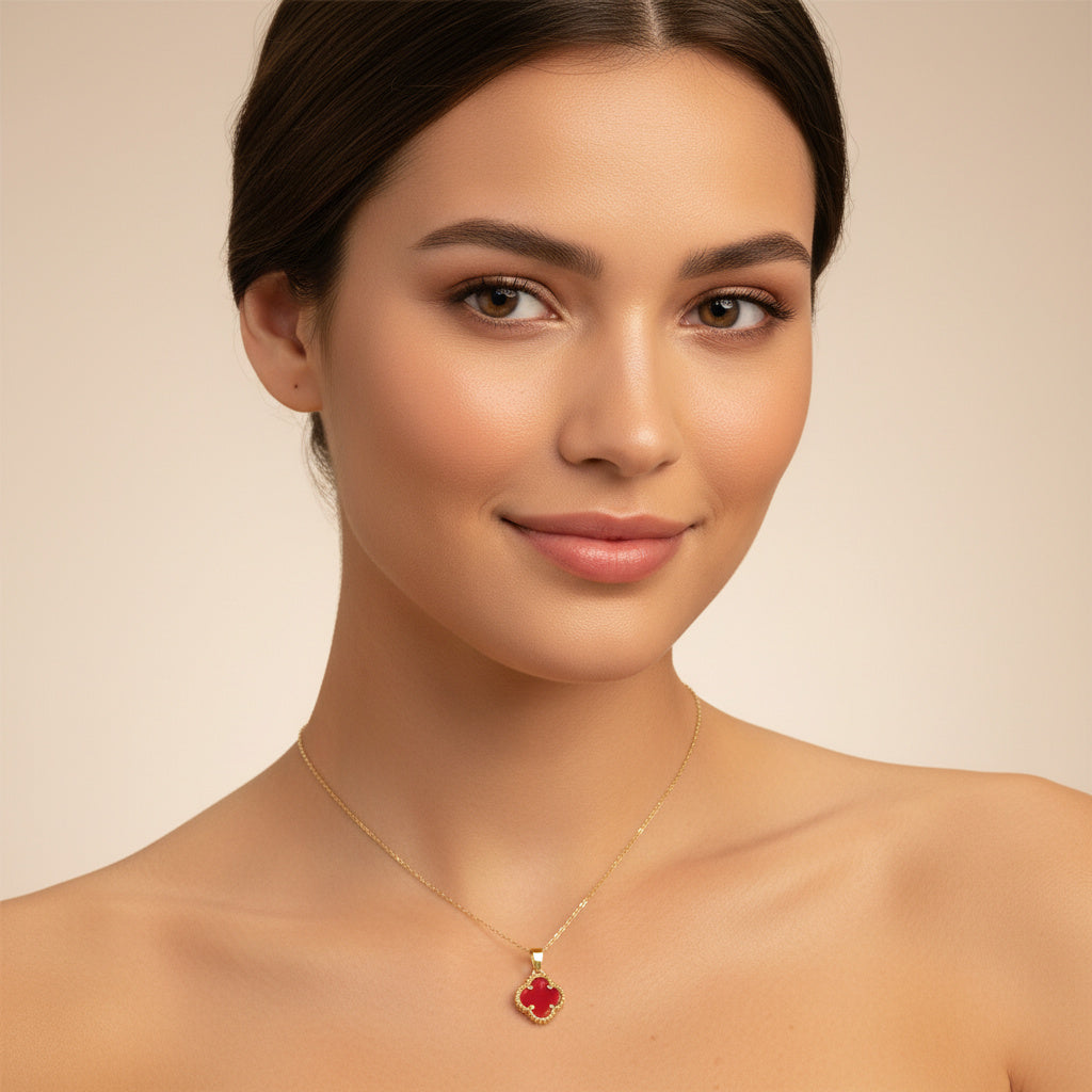 Dije de Oro 14k Diseño de Trébol con Piedra Jaspe color Rojo mod. 10078