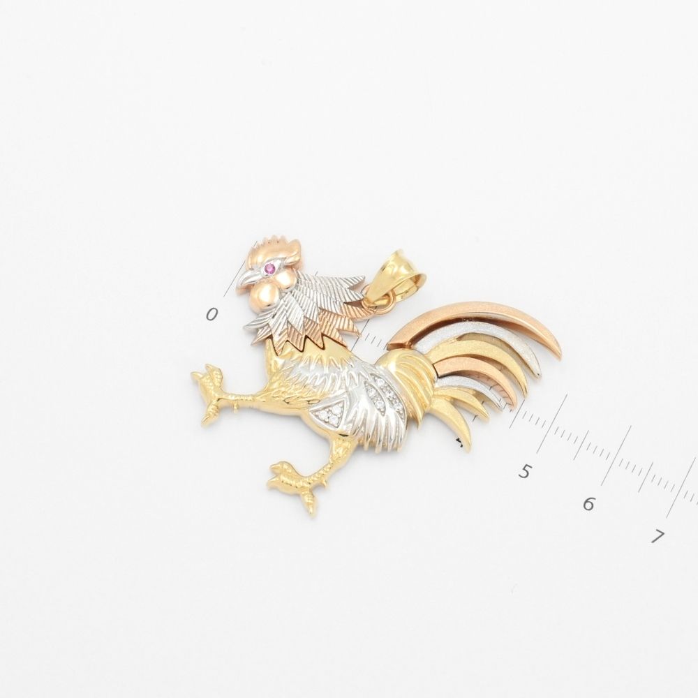 Dije de Oro 14k Diseño de Gallo Extra con Incrustación de Zirconias mod. 9443
