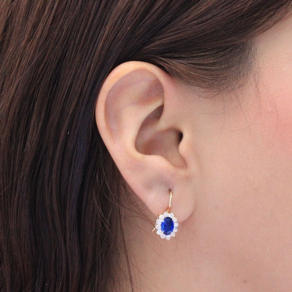 Arete con Broche Arillo de Oro 14k Flor de Zirconia Azul Marino con Zirconias Brillantes mod. 9765