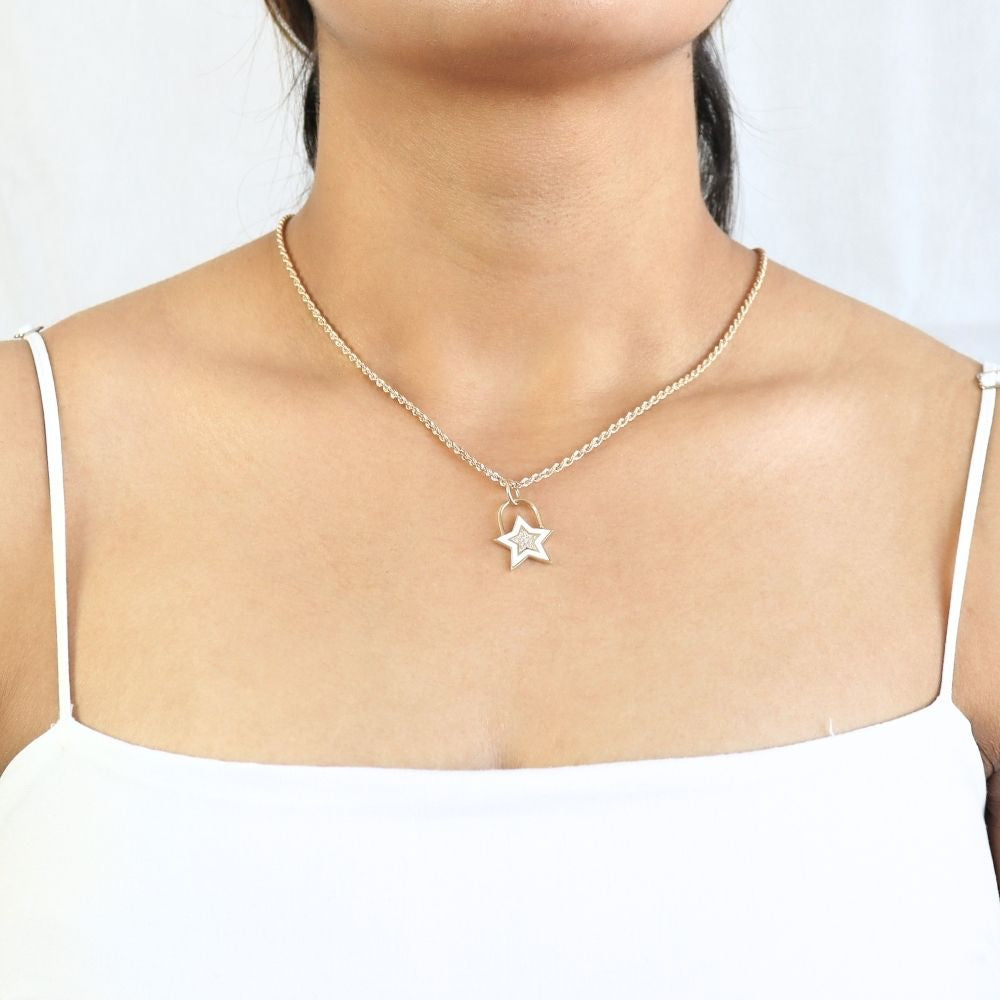 Gargantilla de Oro 14k con Estrella Especial Detallada con Zirconias mod. 0981