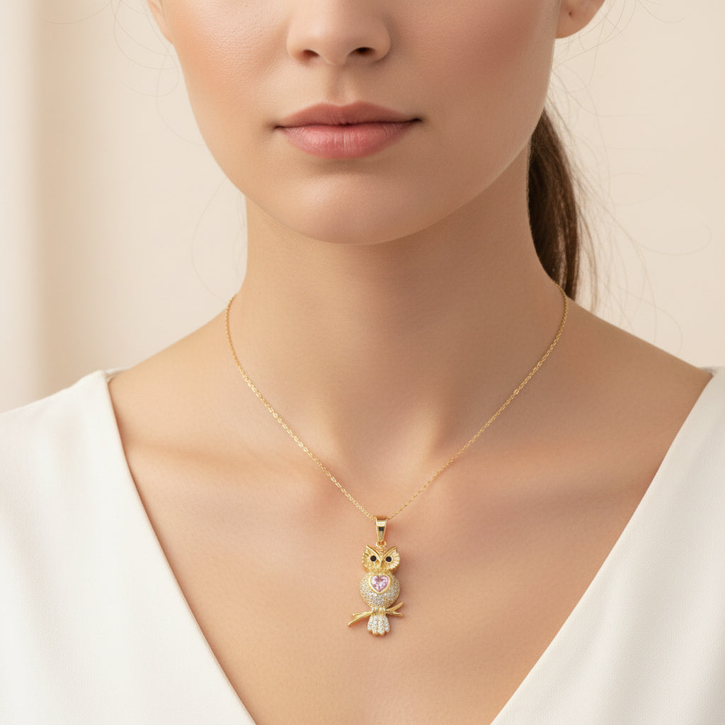 Dije de Oro 14k Búho de Corazón Rosa con Incrustado de Zirconias mod. 10079