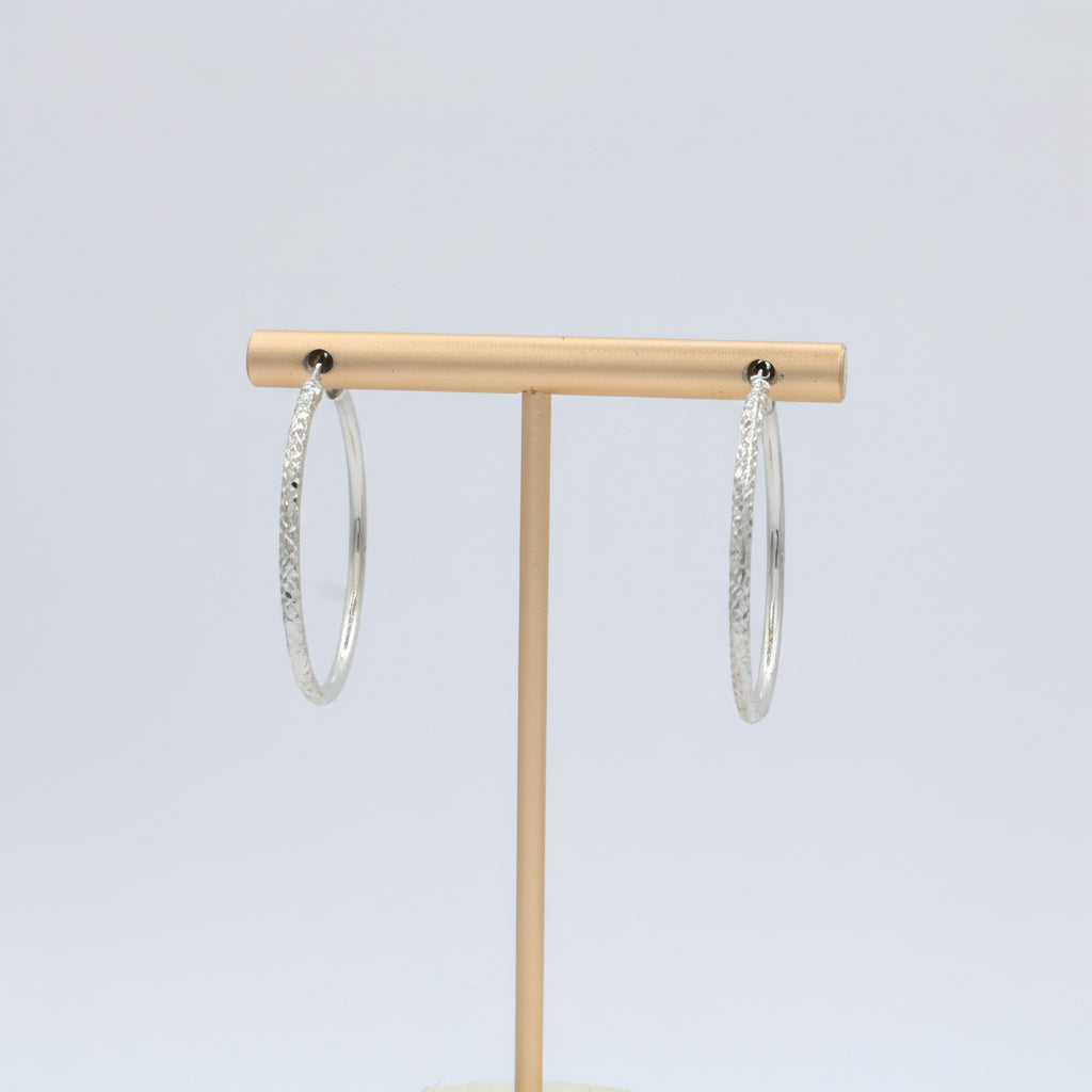 Arracada de Oro 14k Blanco en Diseño Tubular Hueco con Diamantado Fino mod. 10042