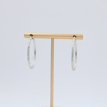 Arracada de Oro 14k Blanco en Diseño Tubular Hueco con Diamantado Fino mod. 10042