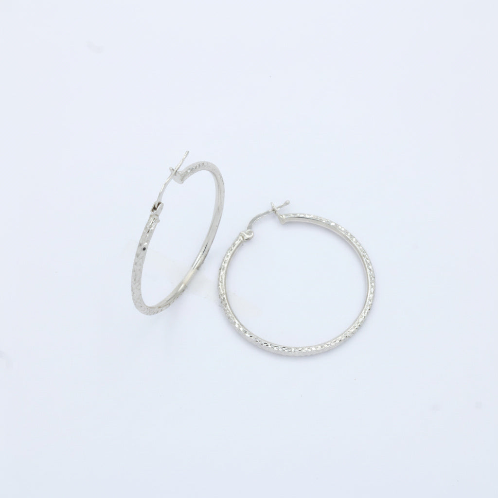 Arracada de Oro 14k Blanco en Diseño Tubular Hueco con Diamantado Fino mod. 10042