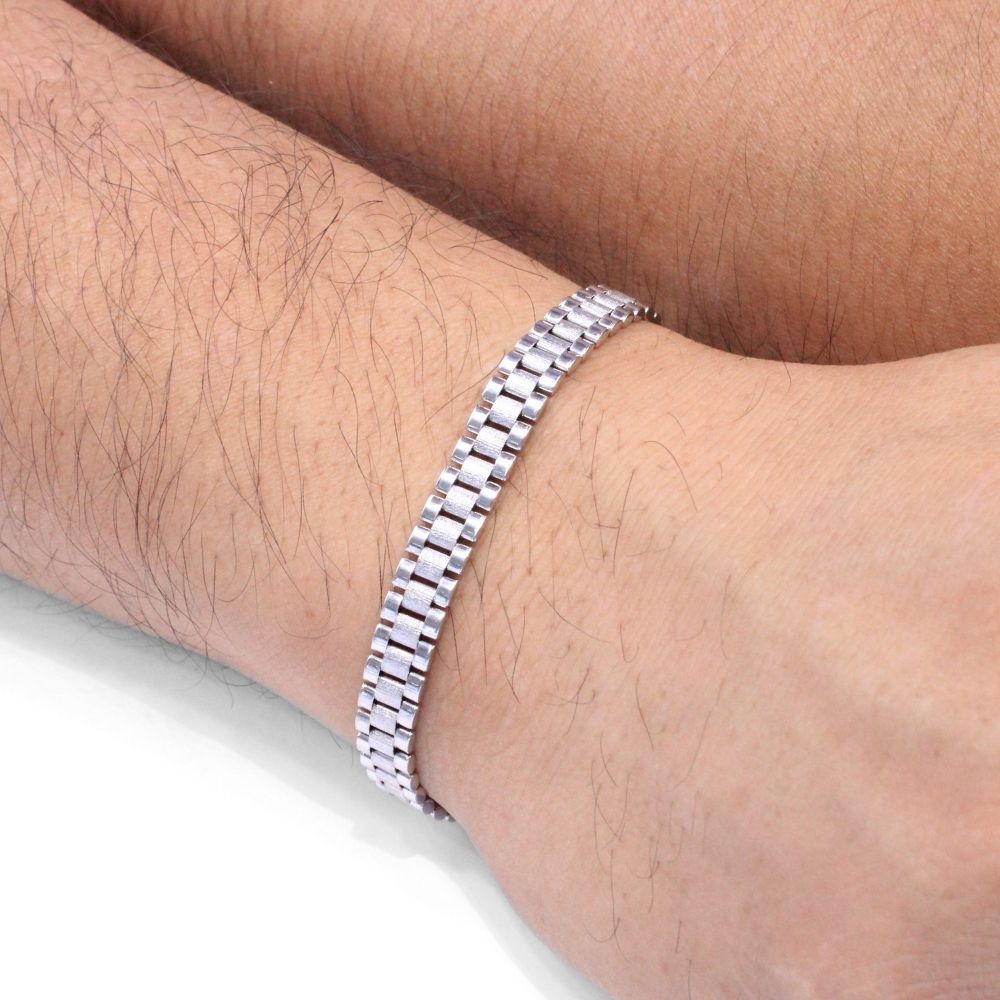 Pulsera de Oro 14k Hueca en Tejido Plano con Tonos Mate y Tonos Brillantes mod. 8684