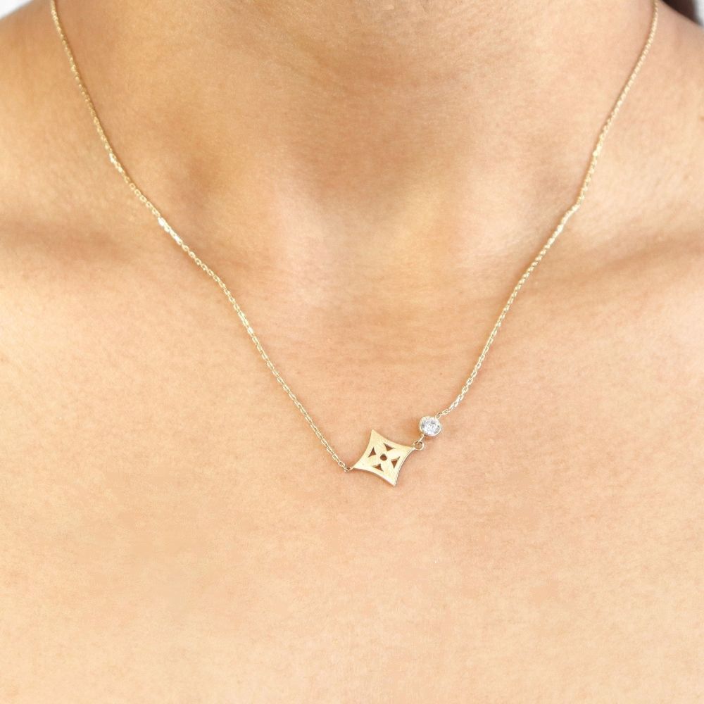 Gargantilla de Oro 14k con Flor de Rombo y Zirconia mod. 4776