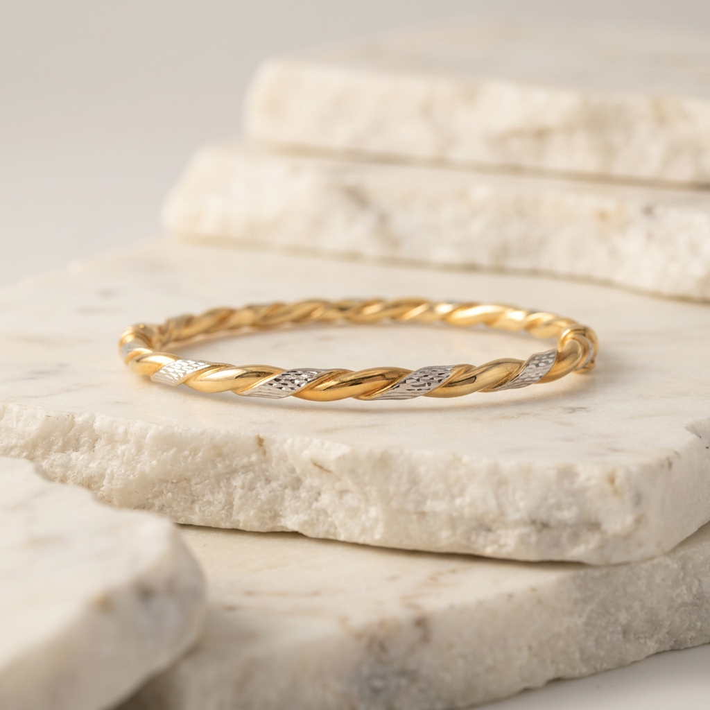 Aro de Oro 14k Diseño Torcido con Diamantado en Oro Blanco mod. 11229