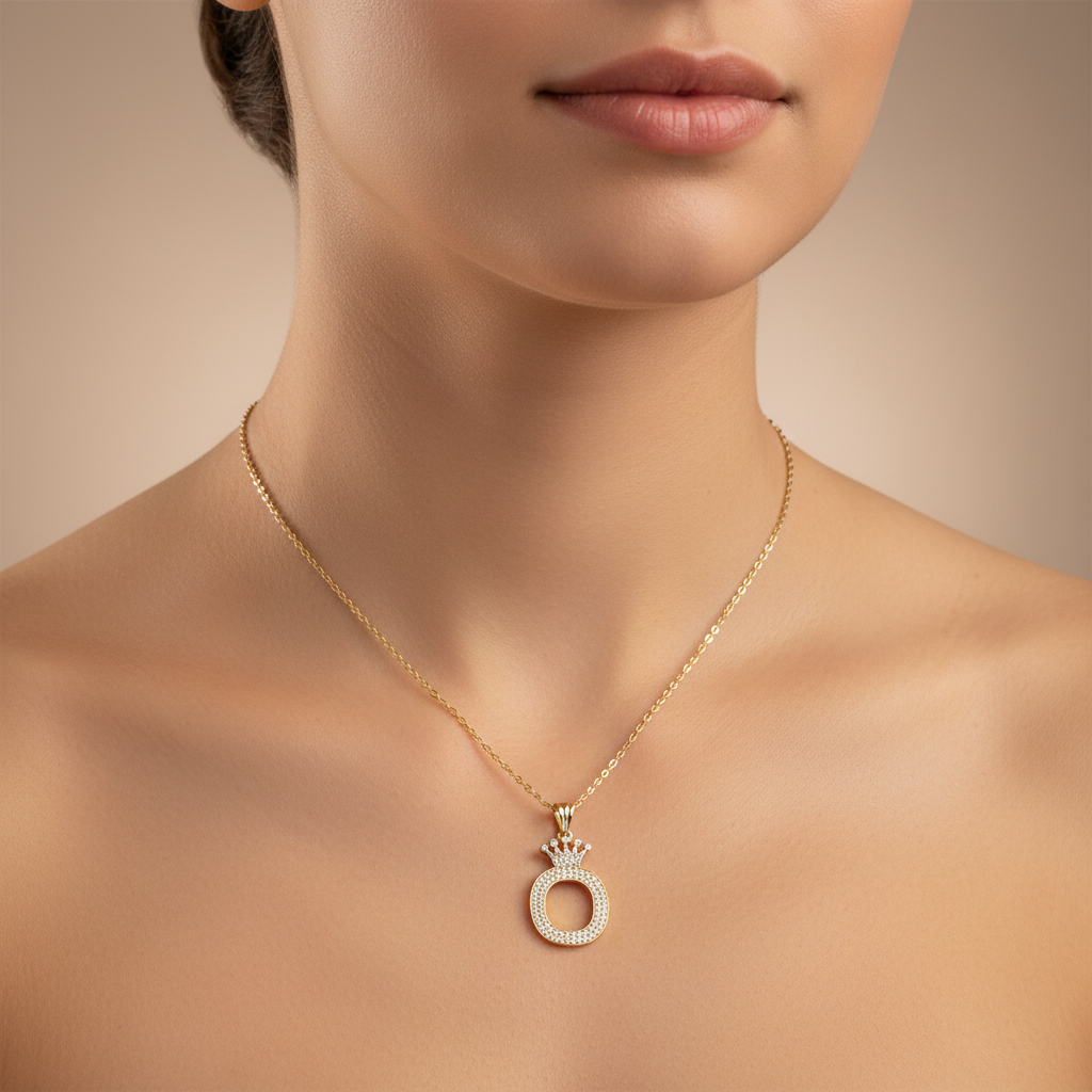 Dije de Oro 14k con Diseño de Inicial O Incrustada con Zirconias mod. 10102