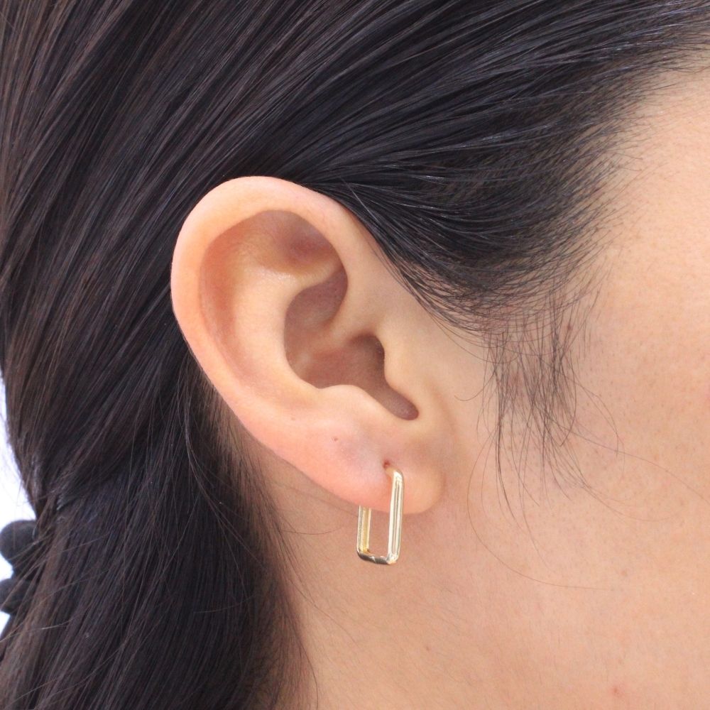 Grapa de Oro 14k Hueca con Diseño Tubular Cuadrado mod. 9266