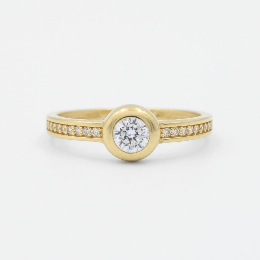 Anillo de Compromiso en Oro 14k con Zirconia en Bisel Fino mod. 8972