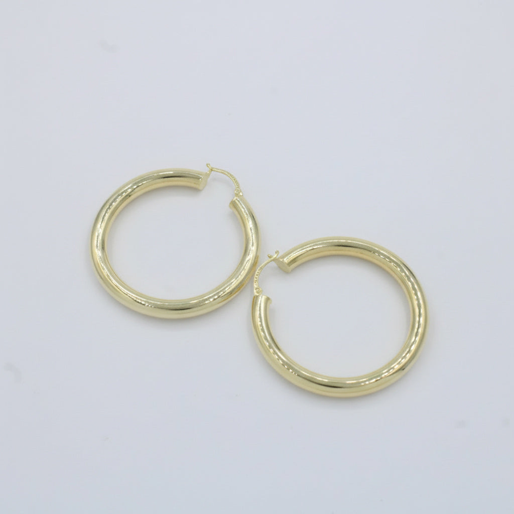 Arracada de Oro 14k Diseño Circular Tubular de Tono Fino y Brillante mod. 10044