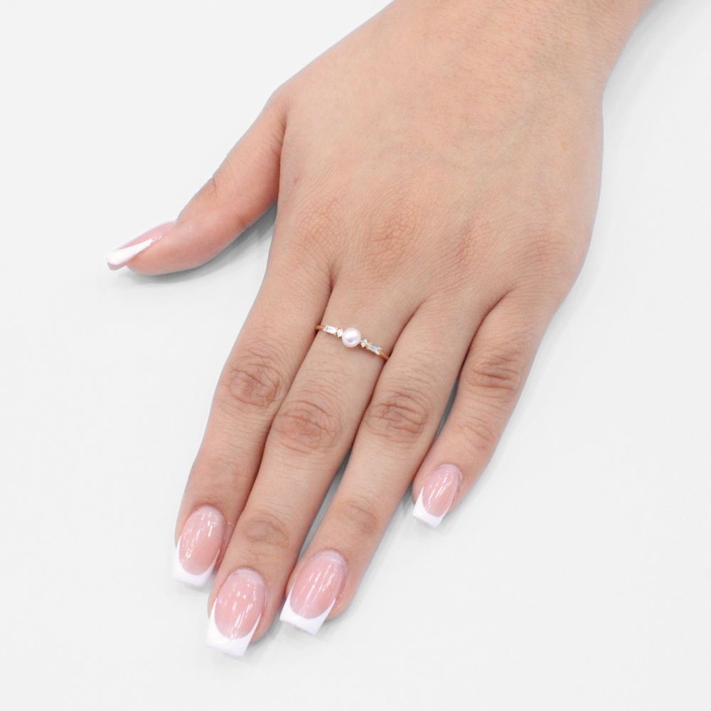 Anillo de Oro 14k Diseño Fino con Perla Natural y Zirconias Baguette mod. 9602