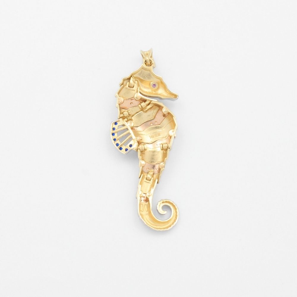 Dije de Oro 14k Diseño de Caballito de Mar Incrustado de Zirconias mod. 9448