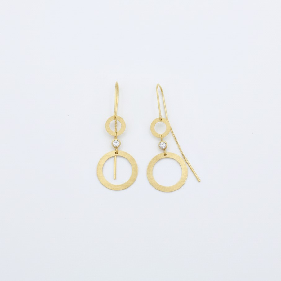 Arete Largo de Oro 14k Diseño Fino con Círculos Elegantes Detallados con Zirconia mod. 10117