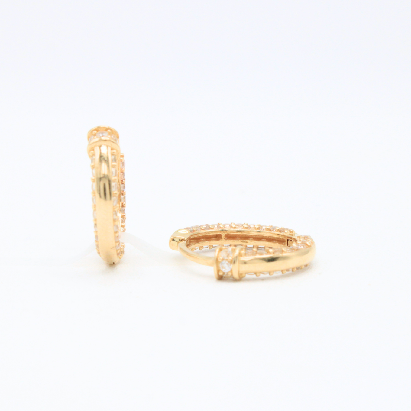 Grapa de Oro 14k con Incrustación de Zirconias a los Lados mod. 11013