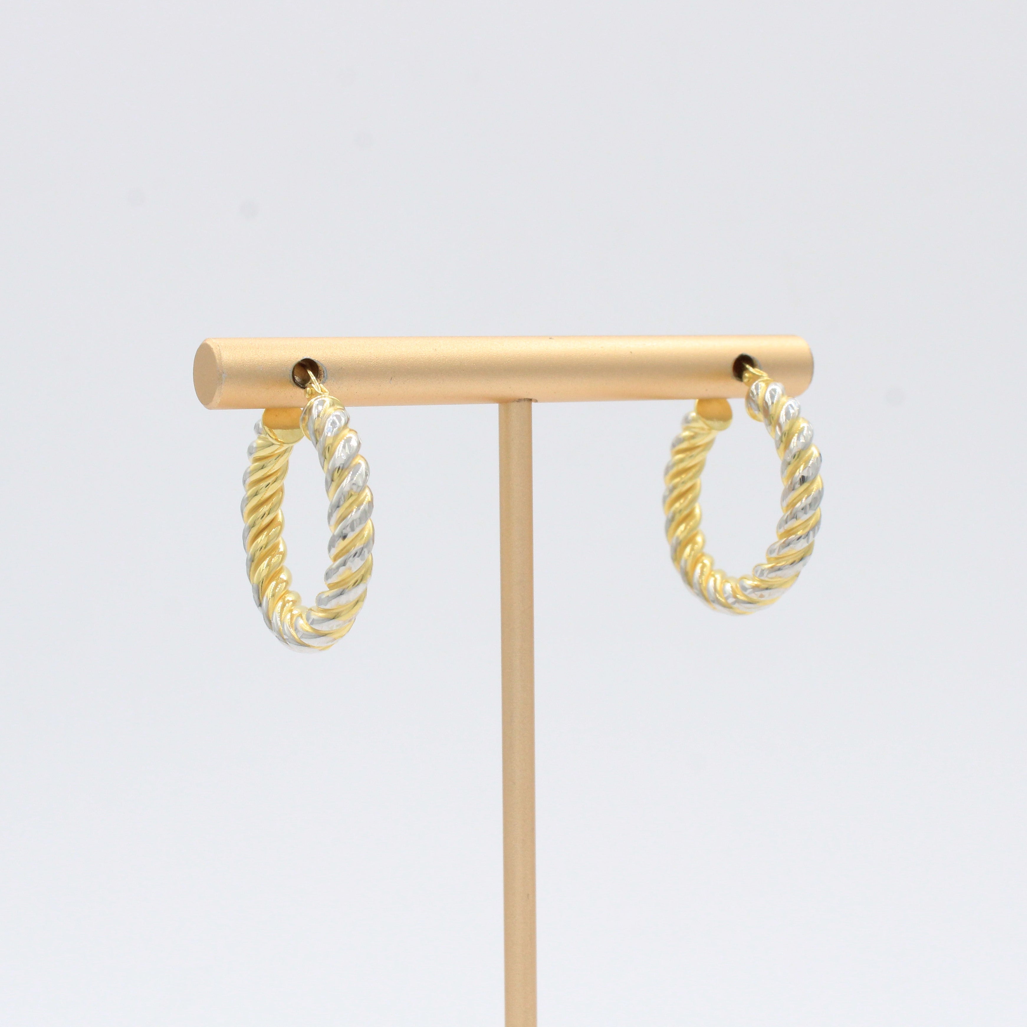 Arracada de Oro 14k Diseño de Cuerda Torcido mod. 10494