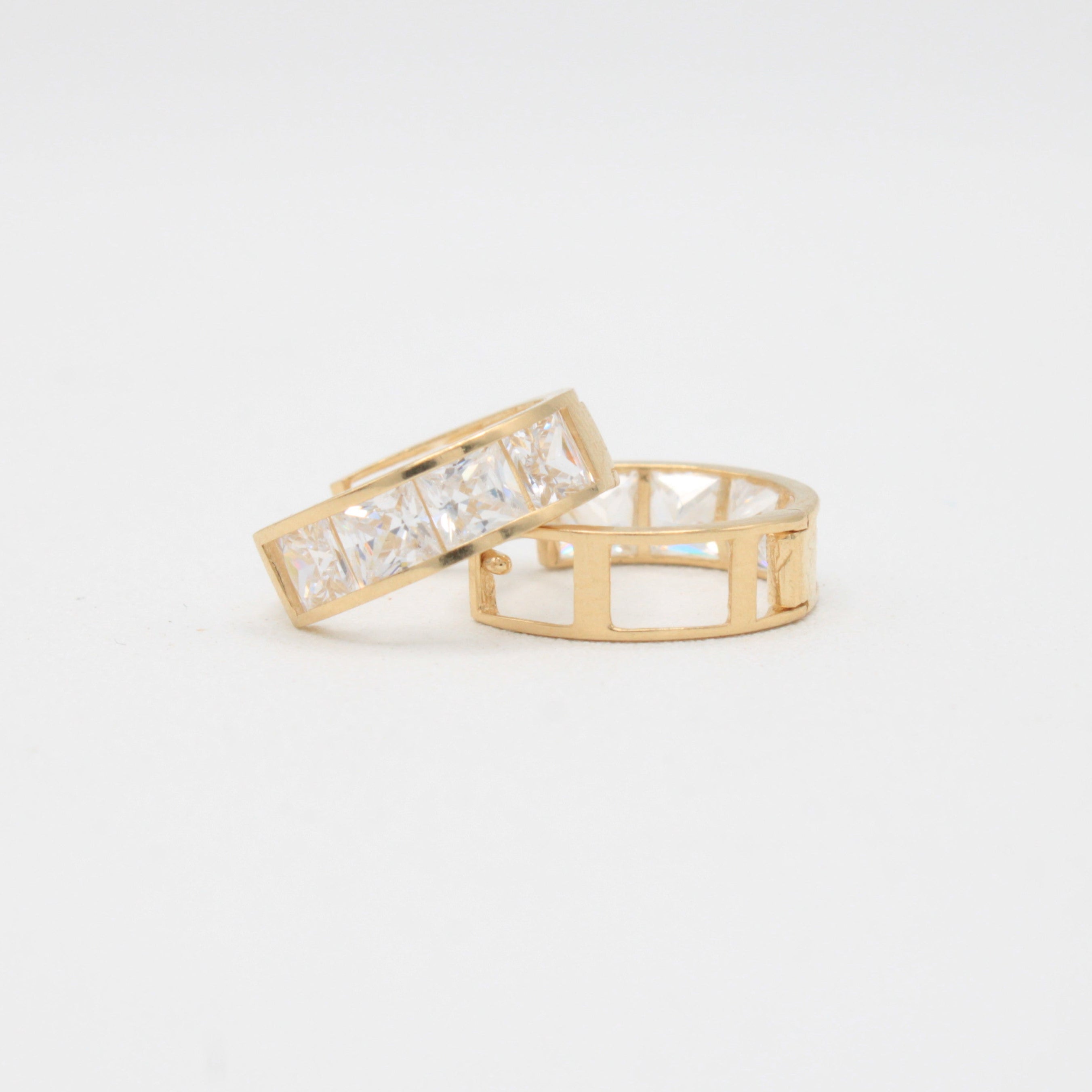 Grapa de Oro 14k Princesa con Incrustación de Zirconias mod. 11008