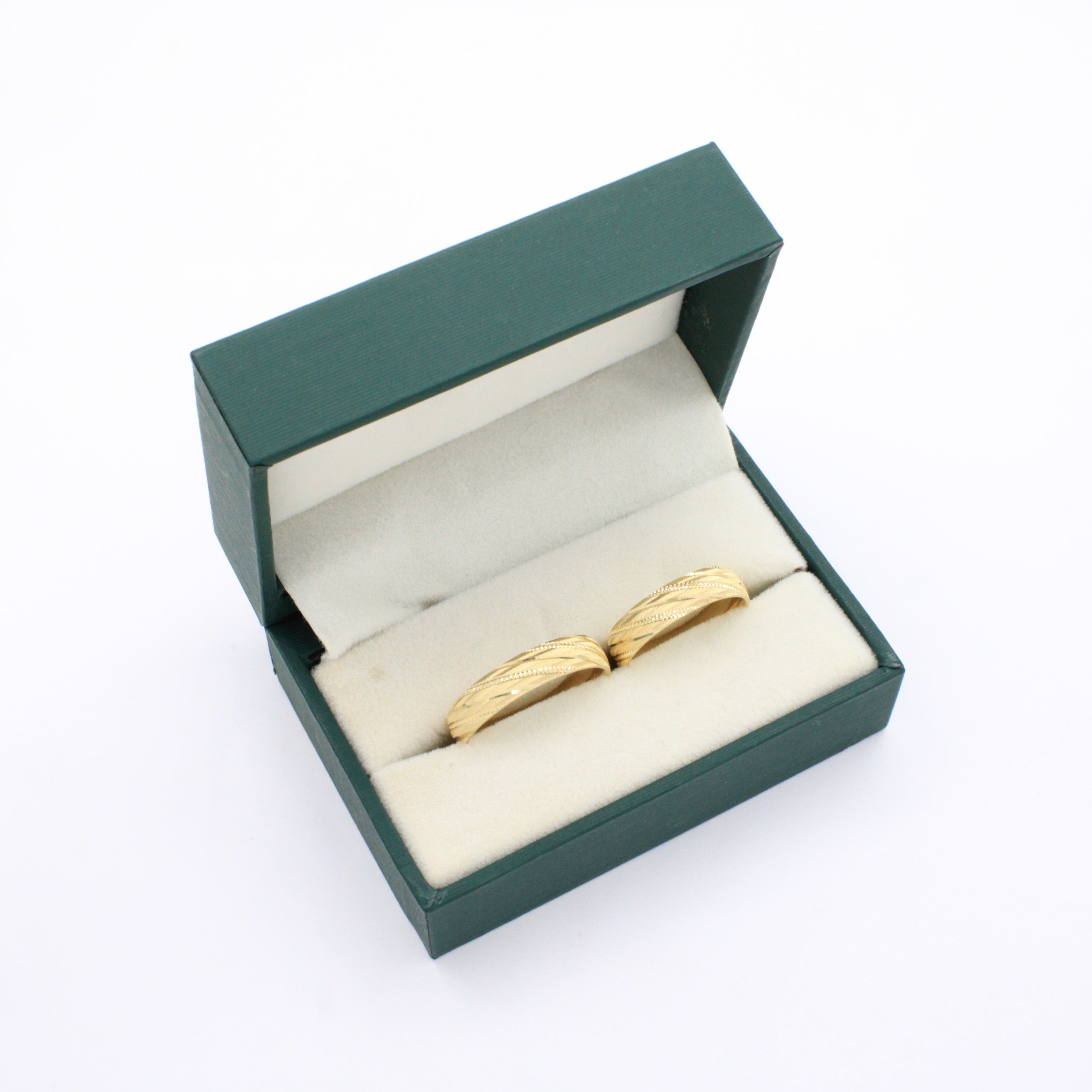 Argollas de Matrimonio de Oro 14k Diseño Confort con Diamantado Diagonal mod. 10618