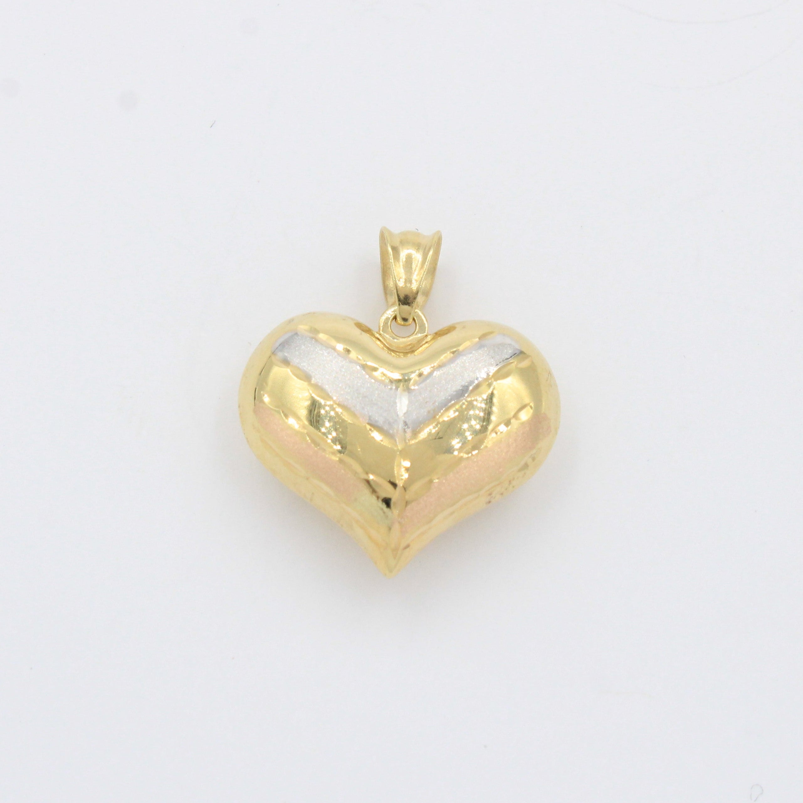 Dije de Oro 14k Corazón Inflado y Hueco con Tonos Mate Detallado con Diamantado Fino mod. 10499