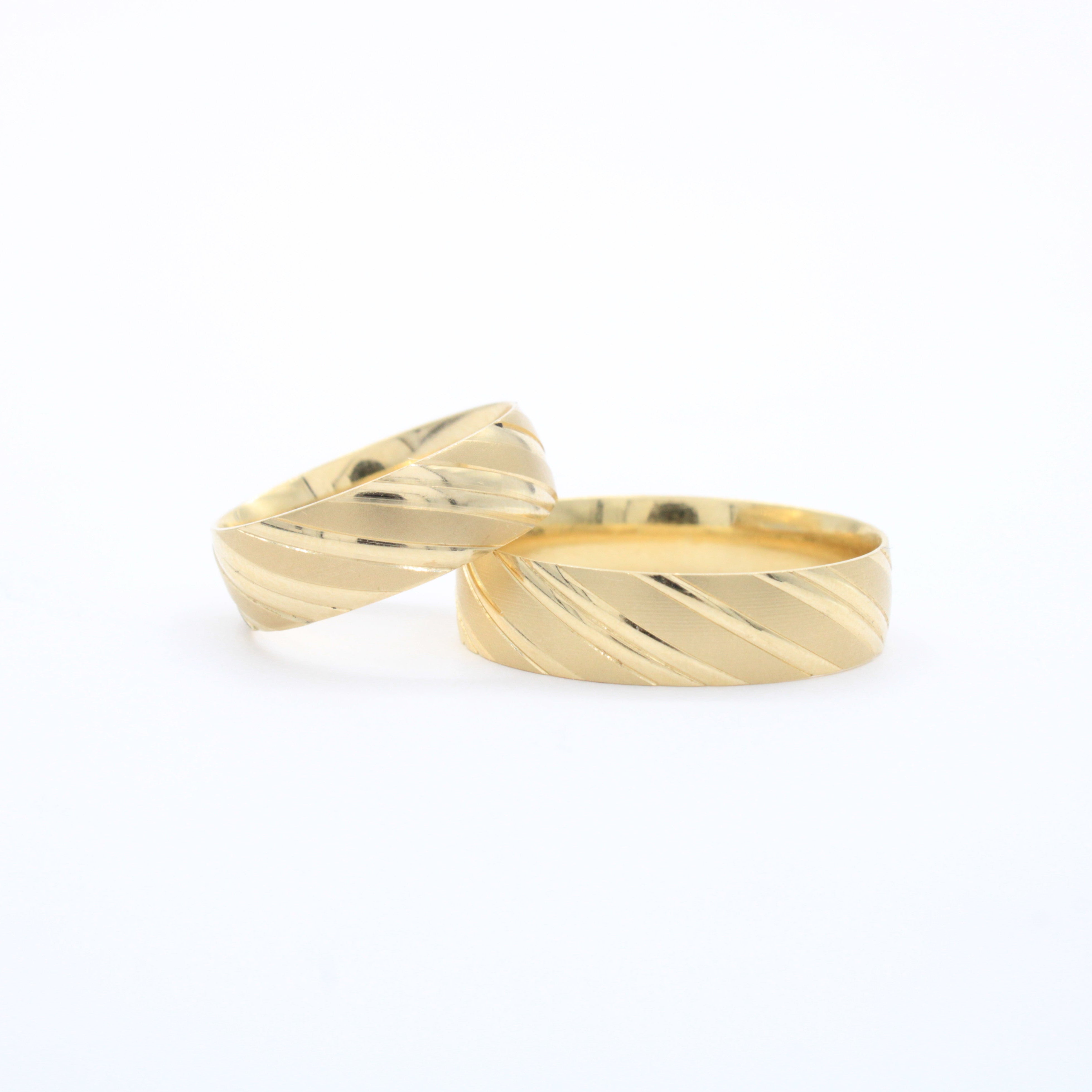 Argollas de Matrimonio de Oro 14k Diseño Confort Diagonal con Tonos Mate mod. 10615