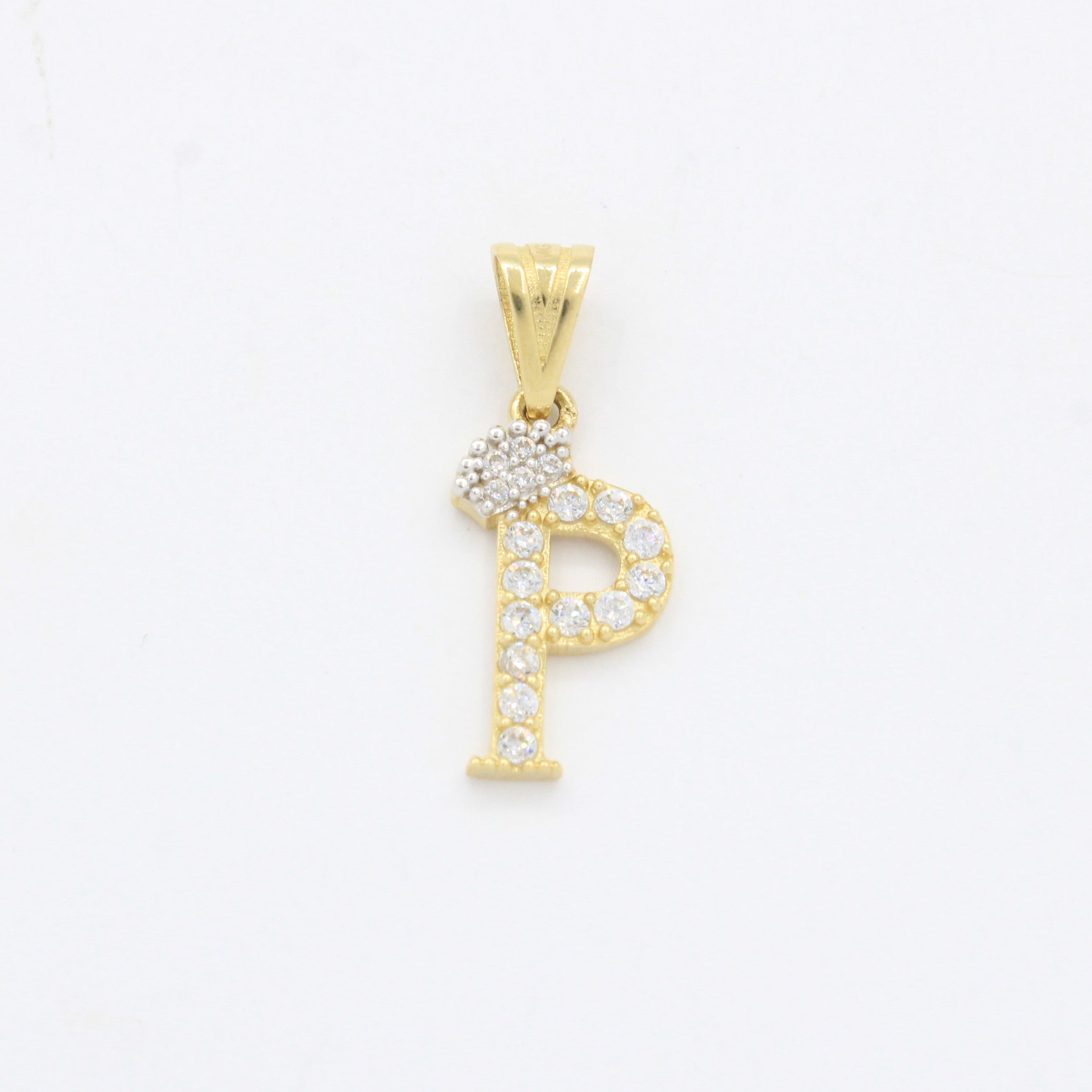Dije de Oro 14k Modelo de Inicial P Diseñado con Corona e Incrustación de Zirconias mod. 10571