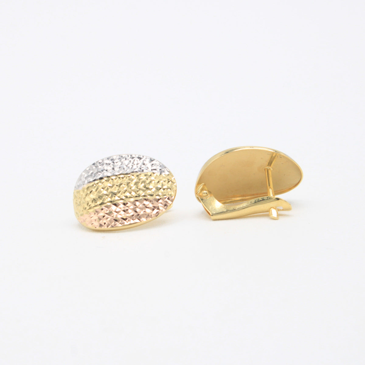 Arete con Broche Patente de Oro 14k Óvalo Diamantado Florentino mod. 11049