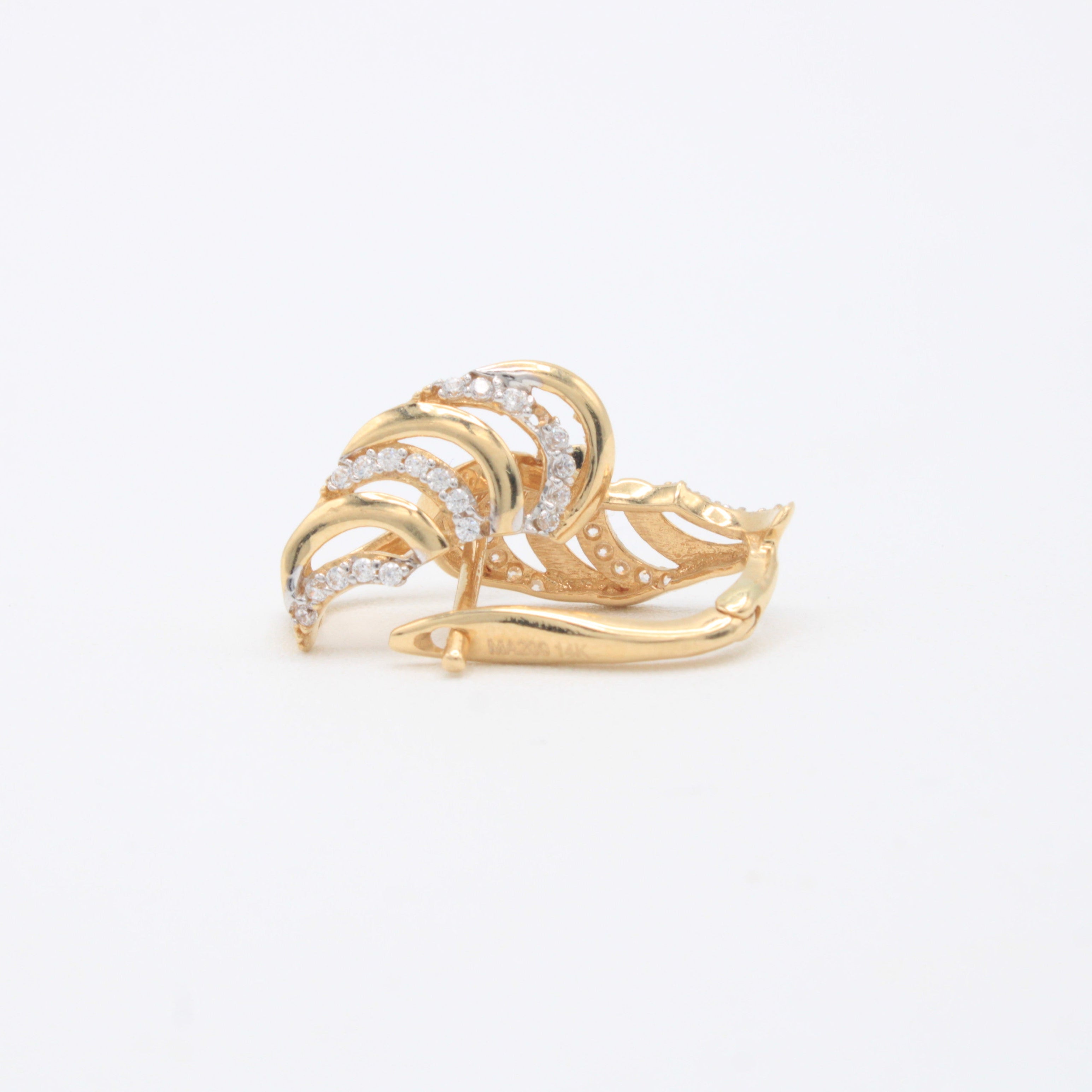 Arete con Broche Patente de Oro 14k Diseño Ondulado con Incrustación de Zirconias mod. 11052