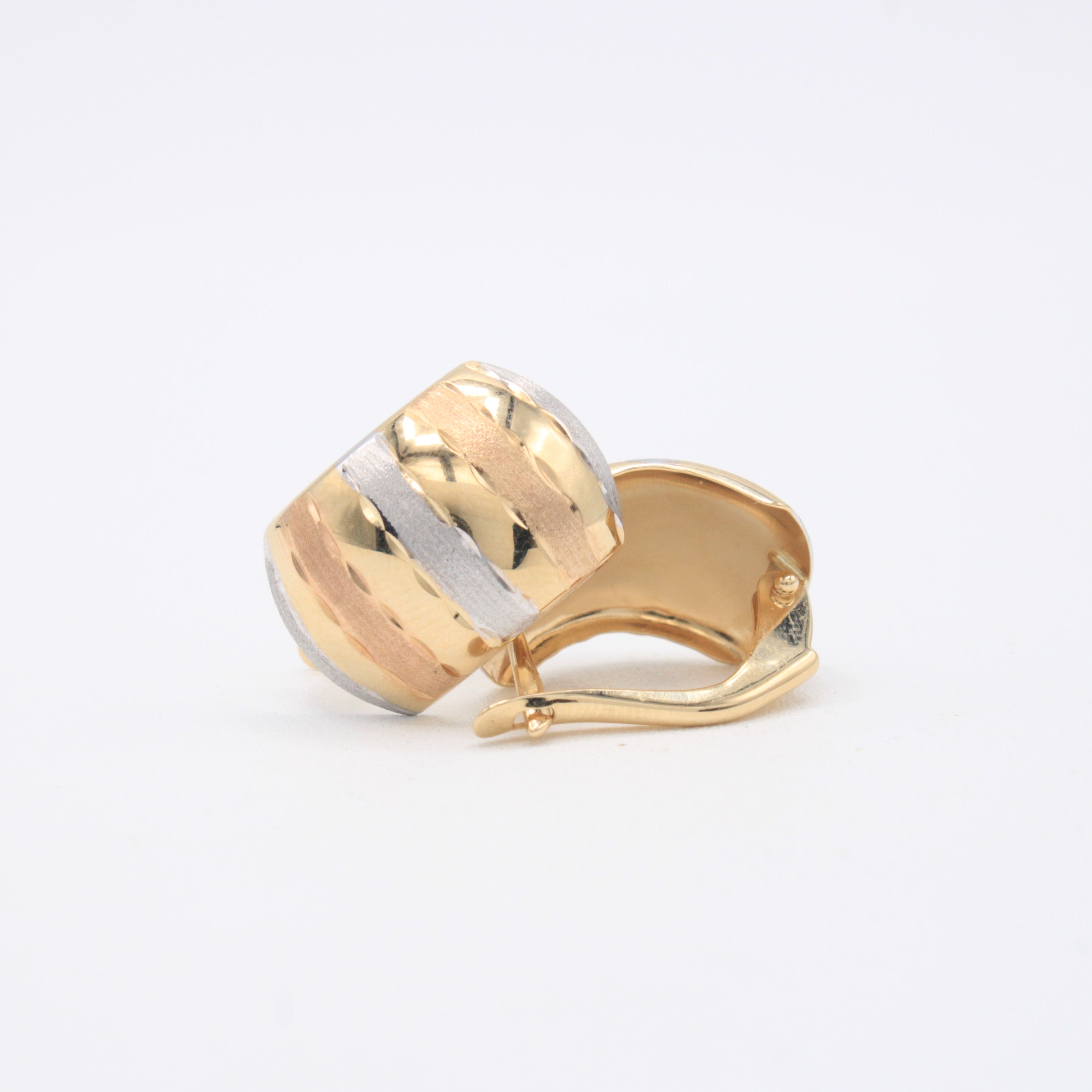 Arete con Broche Patente de Oro 14k Ovalos con Lineas Rectas Florentinas mod. 11056