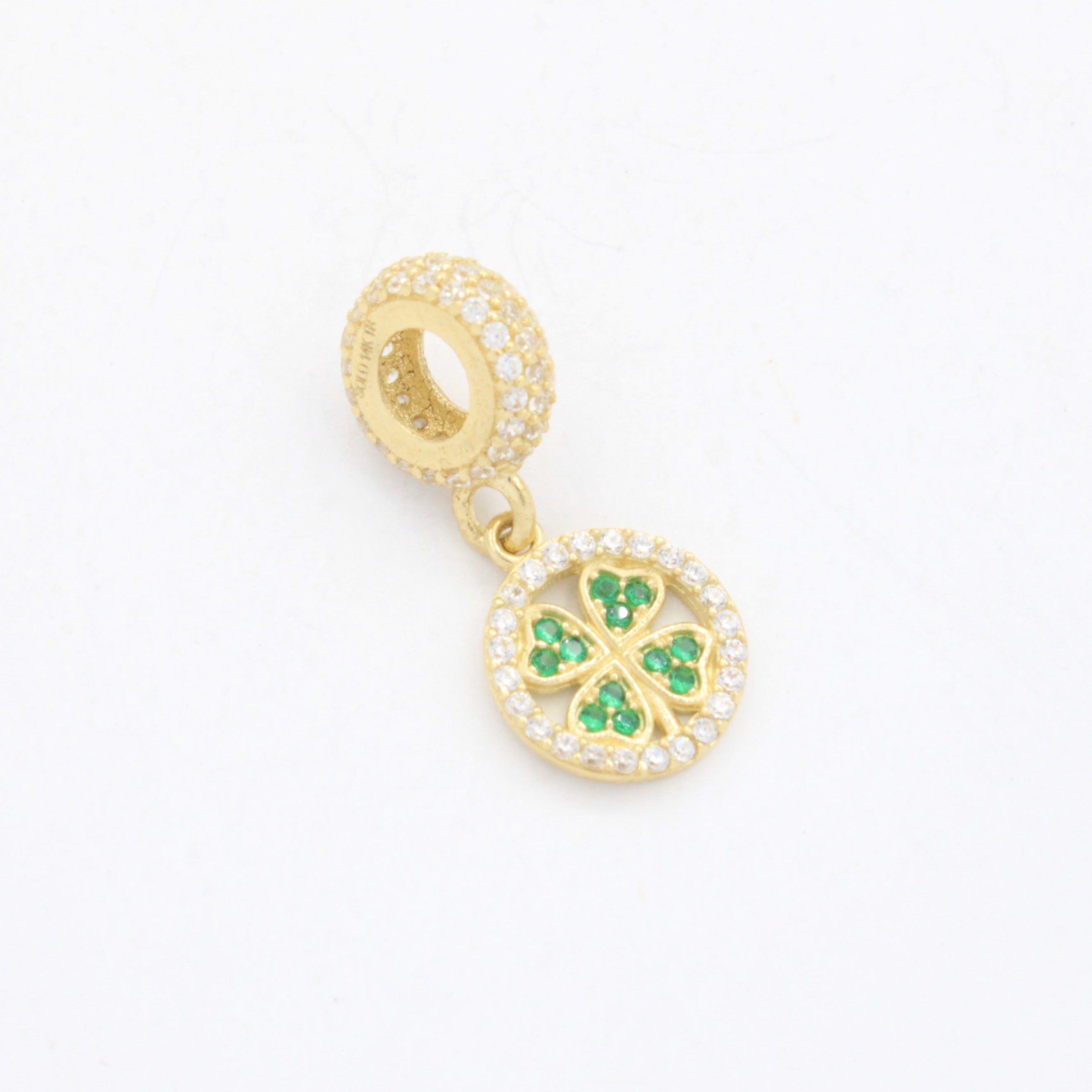 Charm de Oro 14k Trébol de la Buena Suerte Incrustado con Zirconias mod. 10655