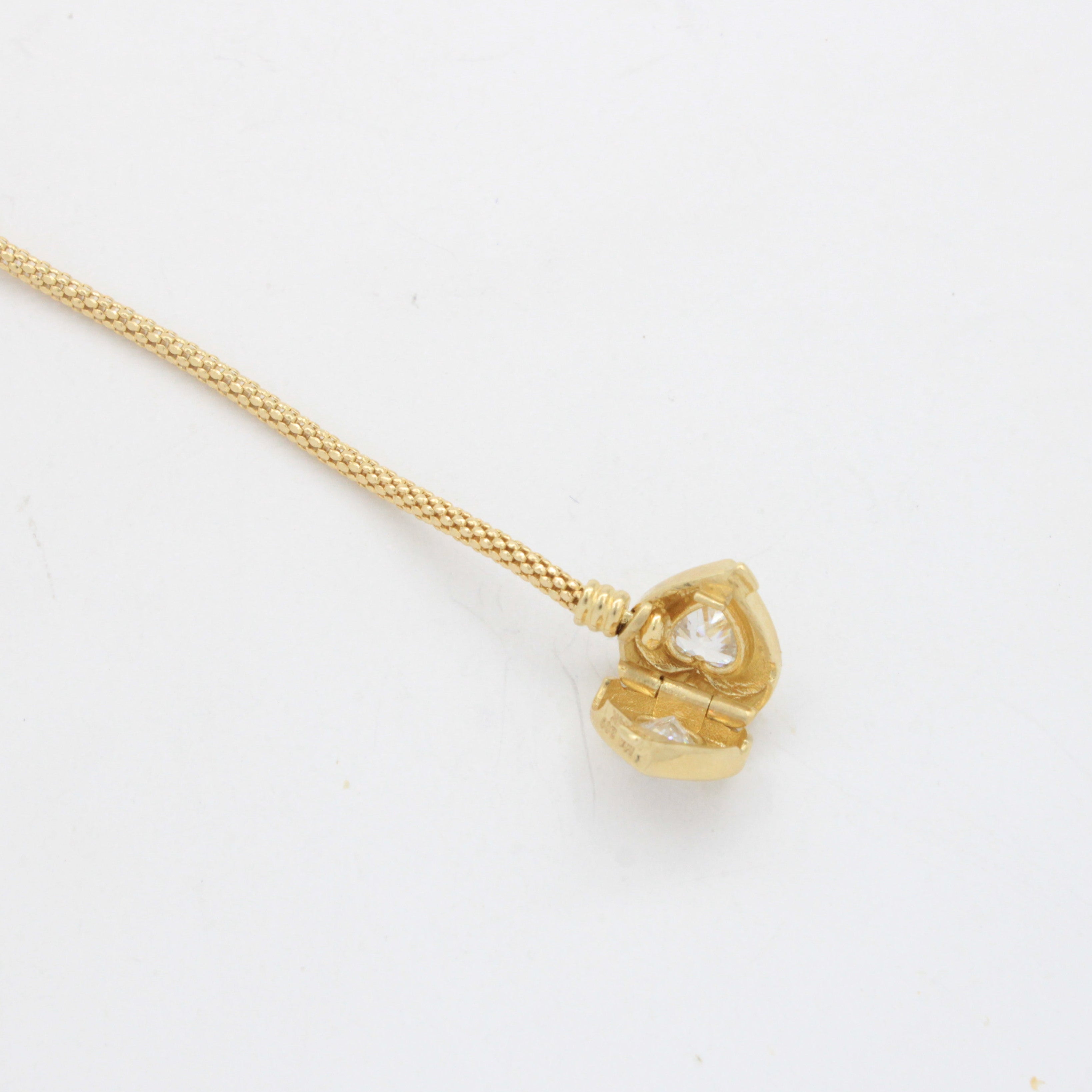 Pulsera de Oro 14k Tejido Cola de Rata con Dijes Charm, Detalles Diamantados e Incluye Zirconias mod. 10657