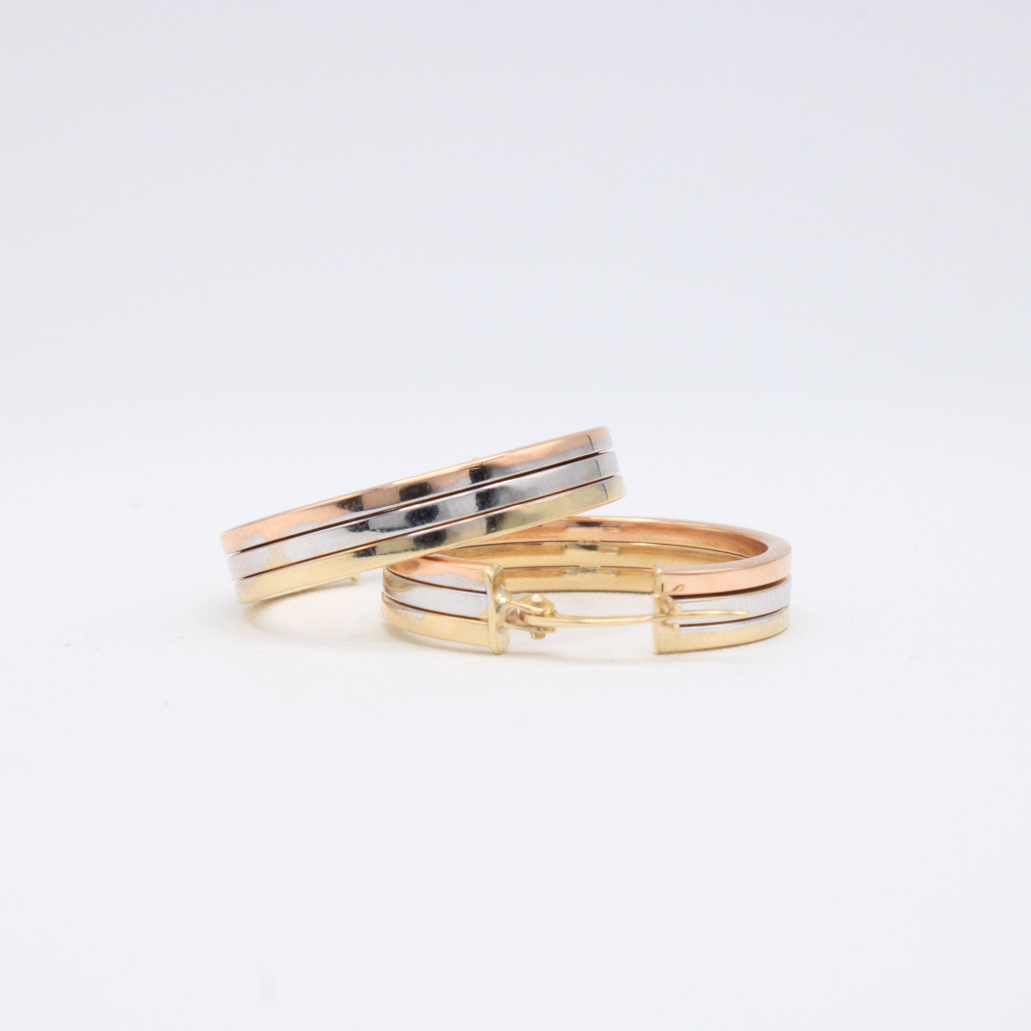 Grapa de Oro 14k Diseño Liso en Tres Tonos mod. 11061