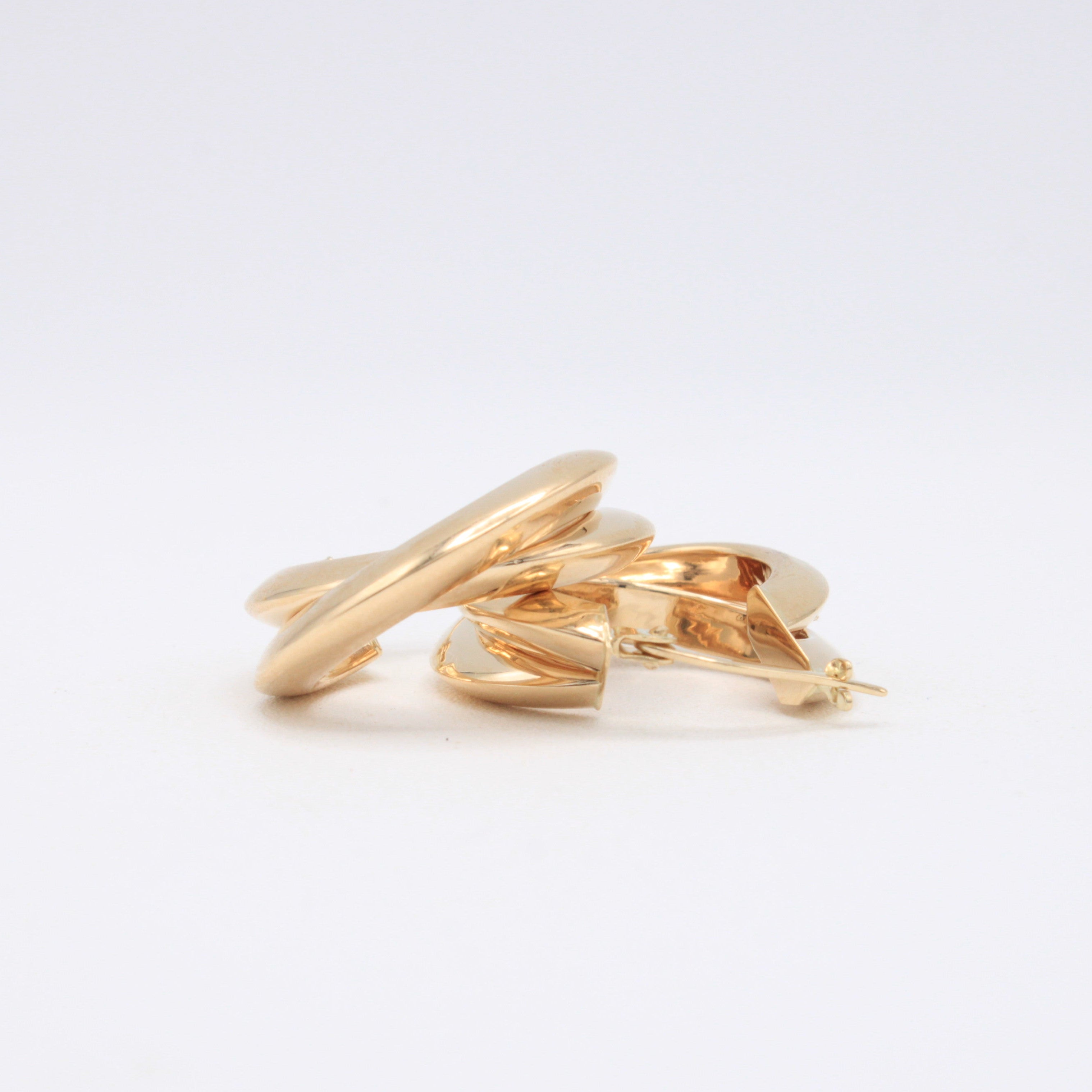 Grapa de Oro 14k con Dos Aros Entrelazados mod. 11062