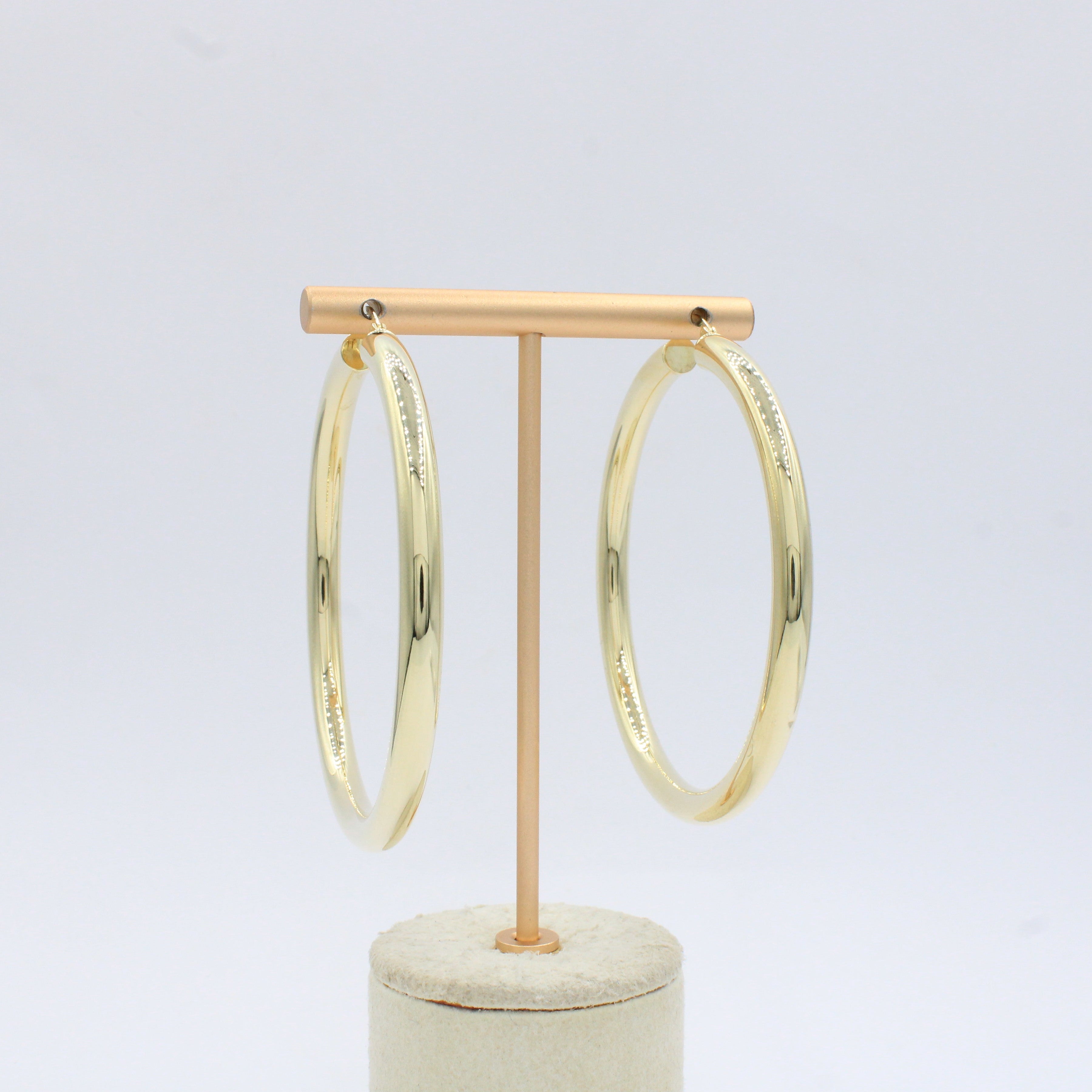 Arracada de Oro 14k Diseño Tubular Redondo de Tono Pálido mod. 10152