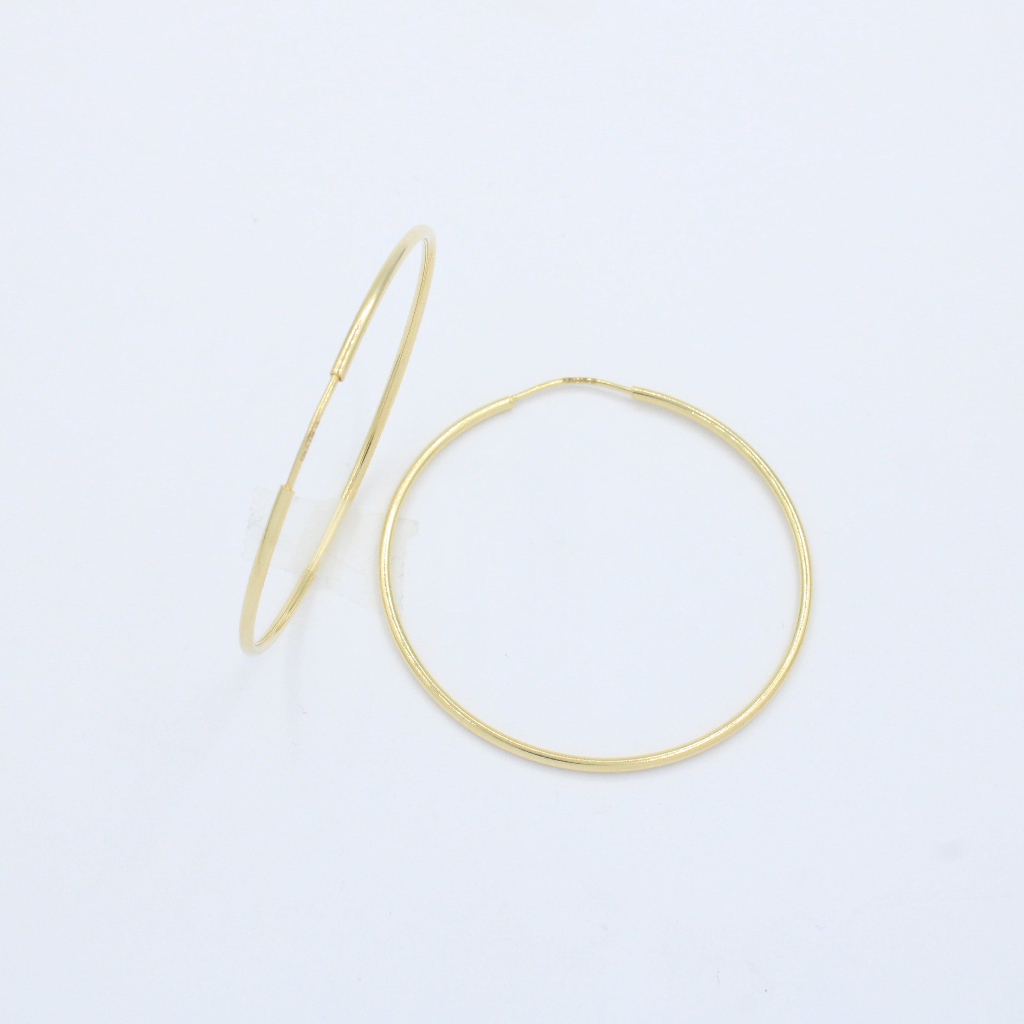 Arracada de Oro 14k Diseño Tubular Hueco y Tradicional Brillante mod. 10148