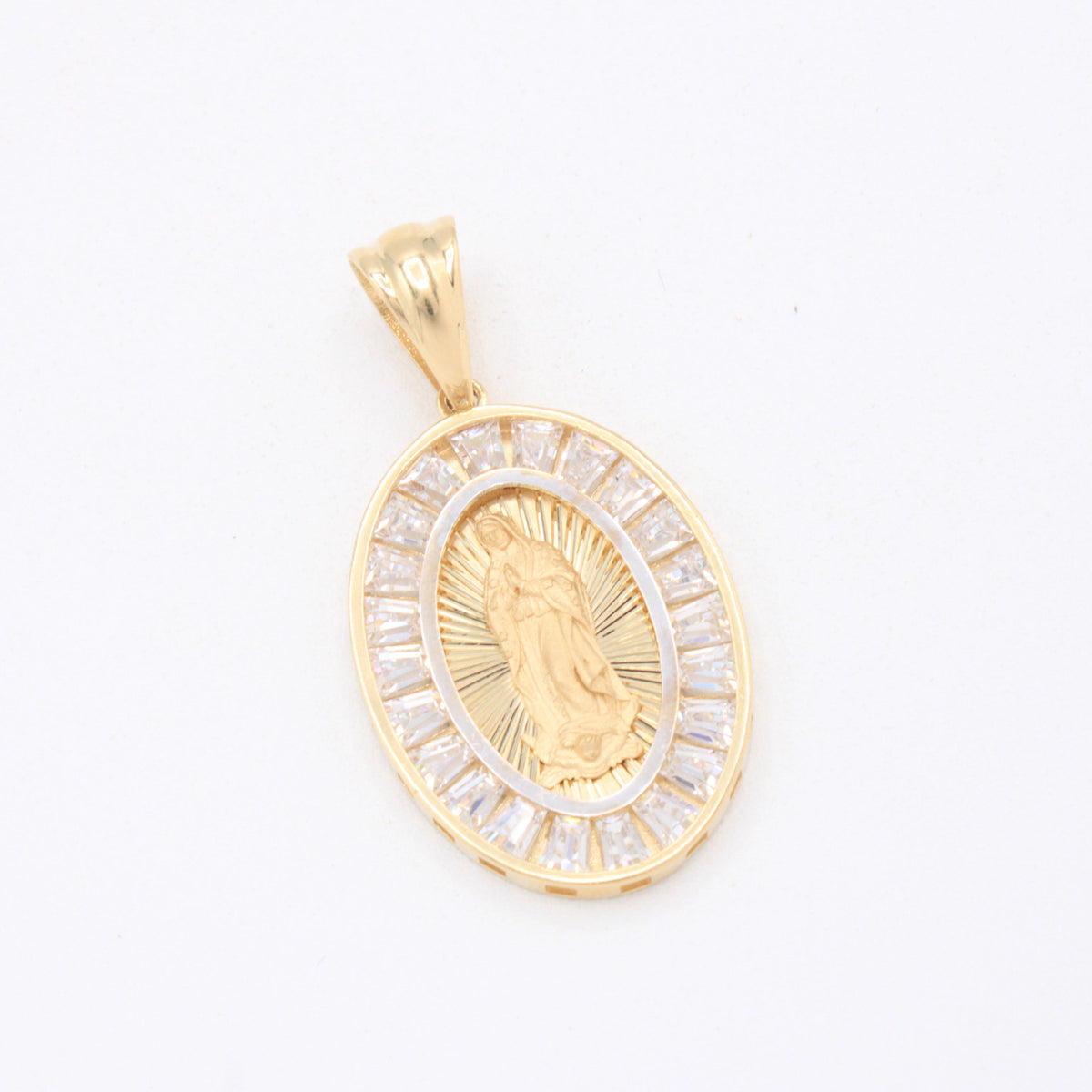 Medalla de Oro 14k Virgen de Guadalupe Mediana con Borde de Zirconias mod. 11097