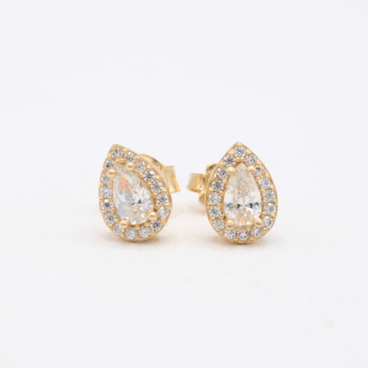 Arete de Oro 14k de Gota con Incrustación de Zirconias Blancas mod. 11107