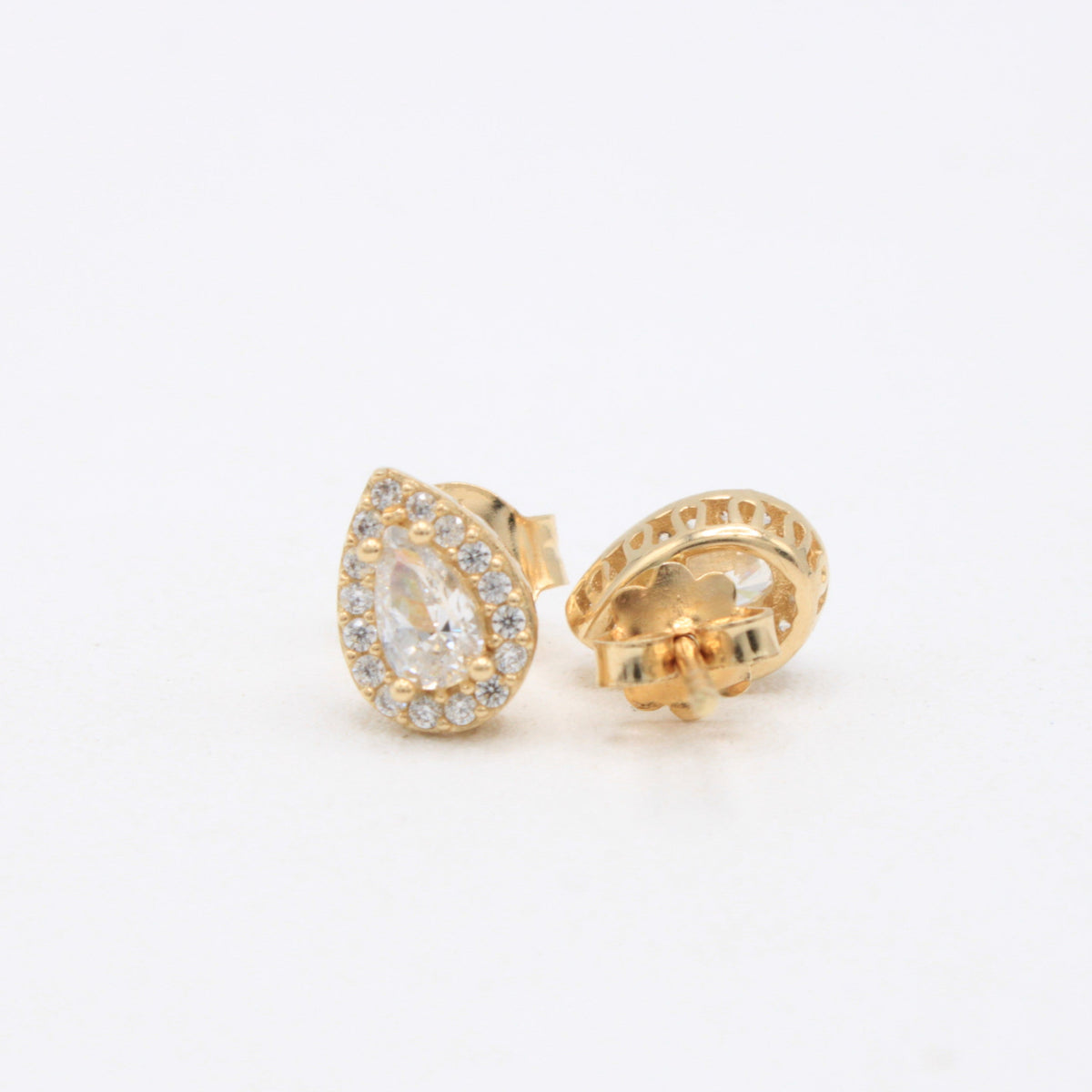 Arete de Oro 14k de Gota con Incrustación de Zirconias Blancas mod. 11107