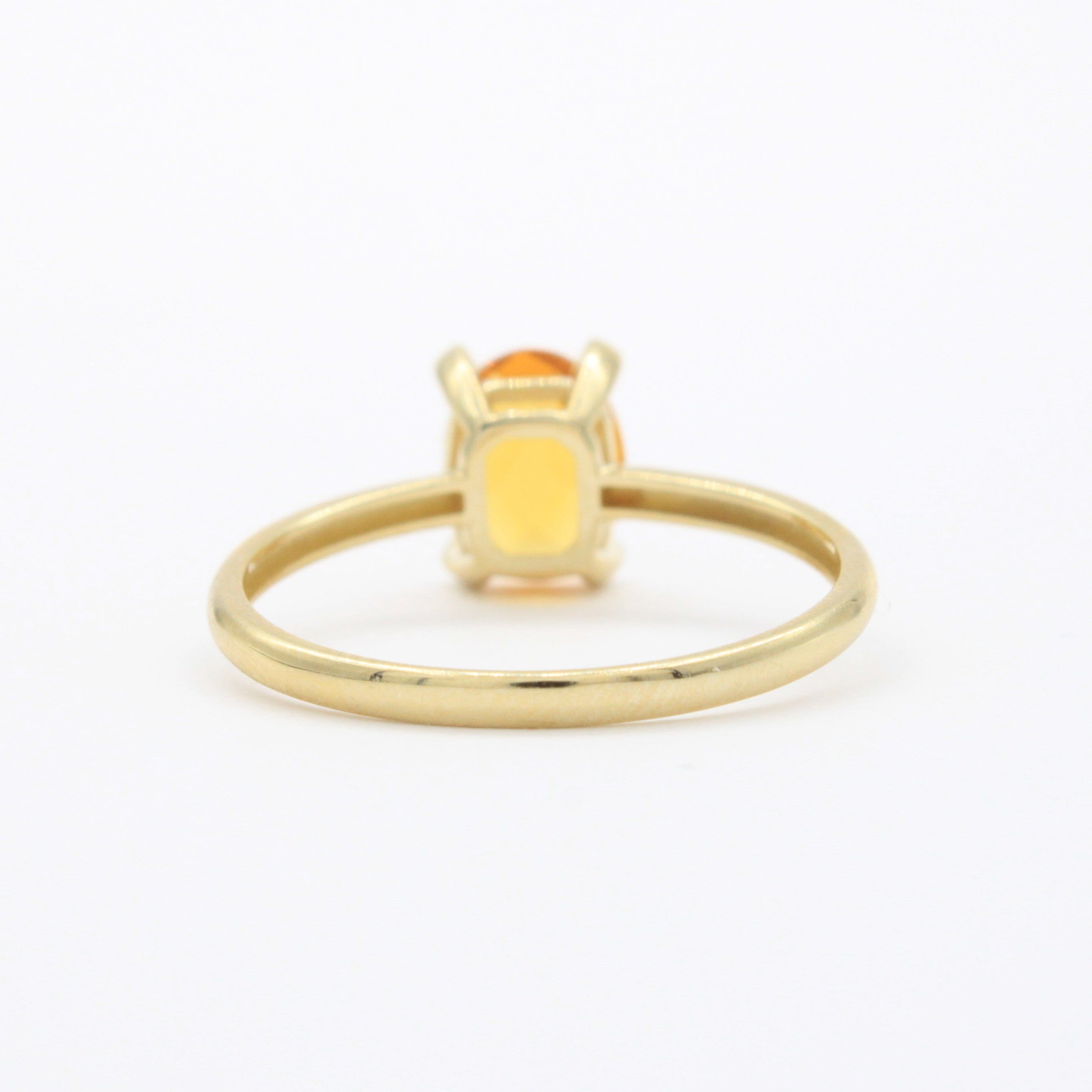 Anillo de Oro 14k Diseño Especial con Zirconia Oval Facetada de Tono Anaranjado mod. 10761
