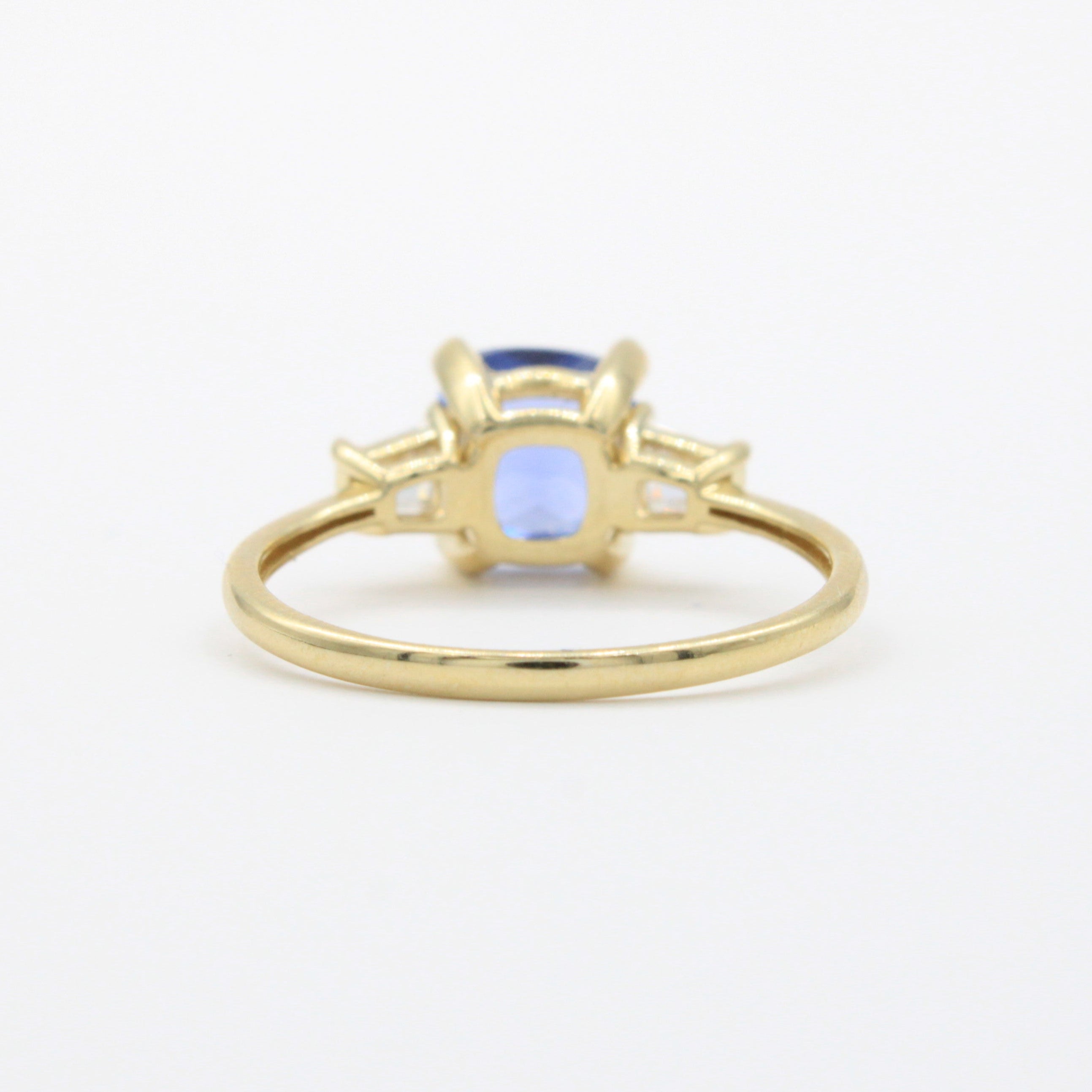 Anillo de Oro 14k Diseño Elegante Especial con Zirconia de Corte Brillante en Tono Marino mod. 10766