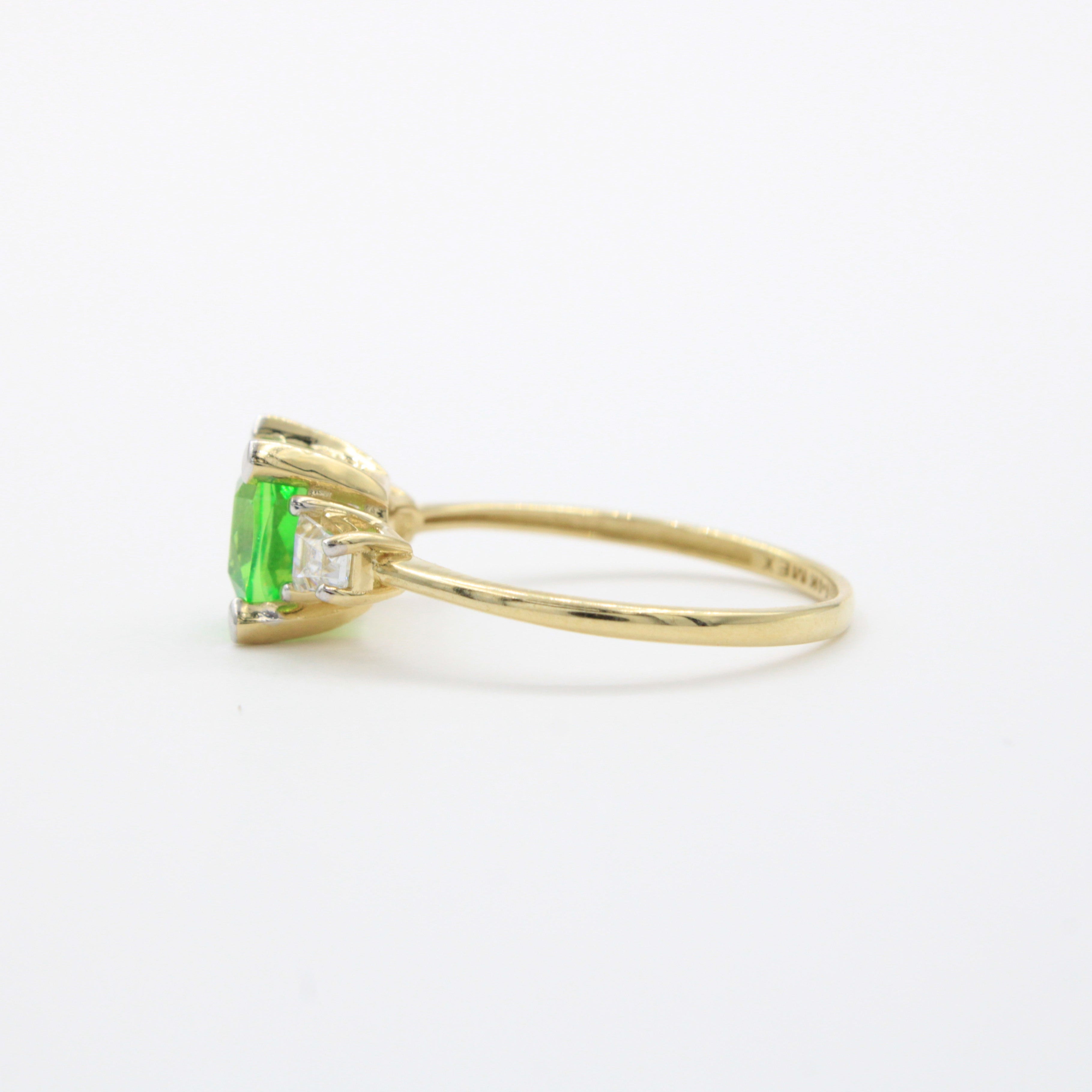Anillo de Oro 14k Diseño Elegante Especial con Zirconia de Corte Brillante en Tono Verde mod. 10768