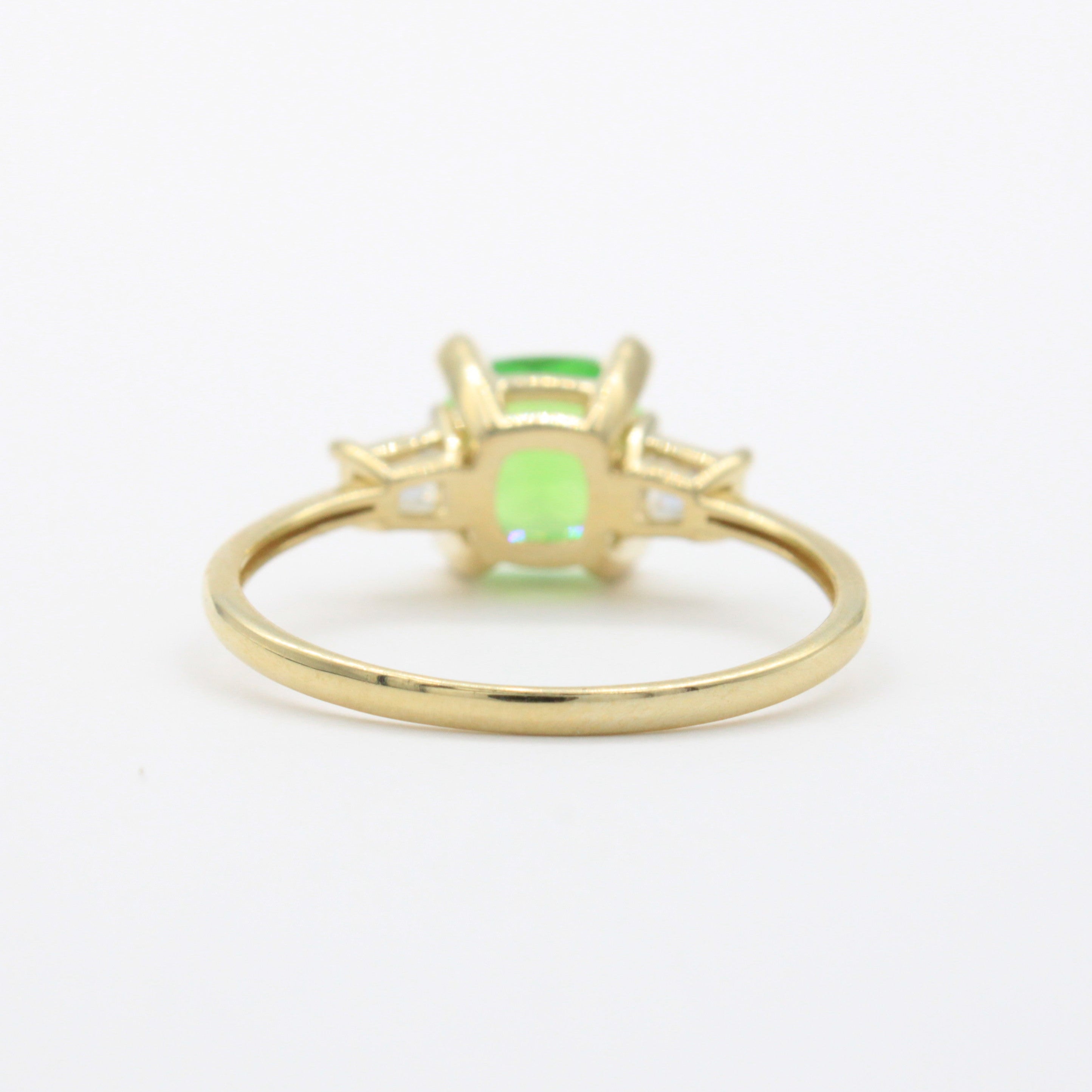 Anillo de Oro 14k Diseño Elegante Especial con Zirconia de Corte Brillante en Tono Verde mod. 10768