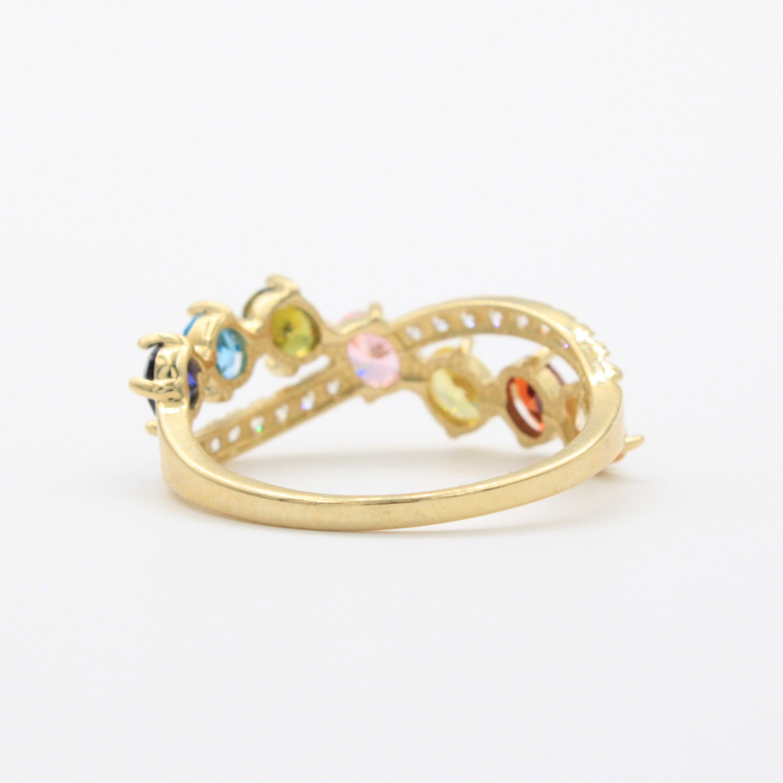 Anillo de Oro 14k Fino y Elegante en Diseño Incrustado con Zirconias de Colores Varios y Brillantes mod. 10770