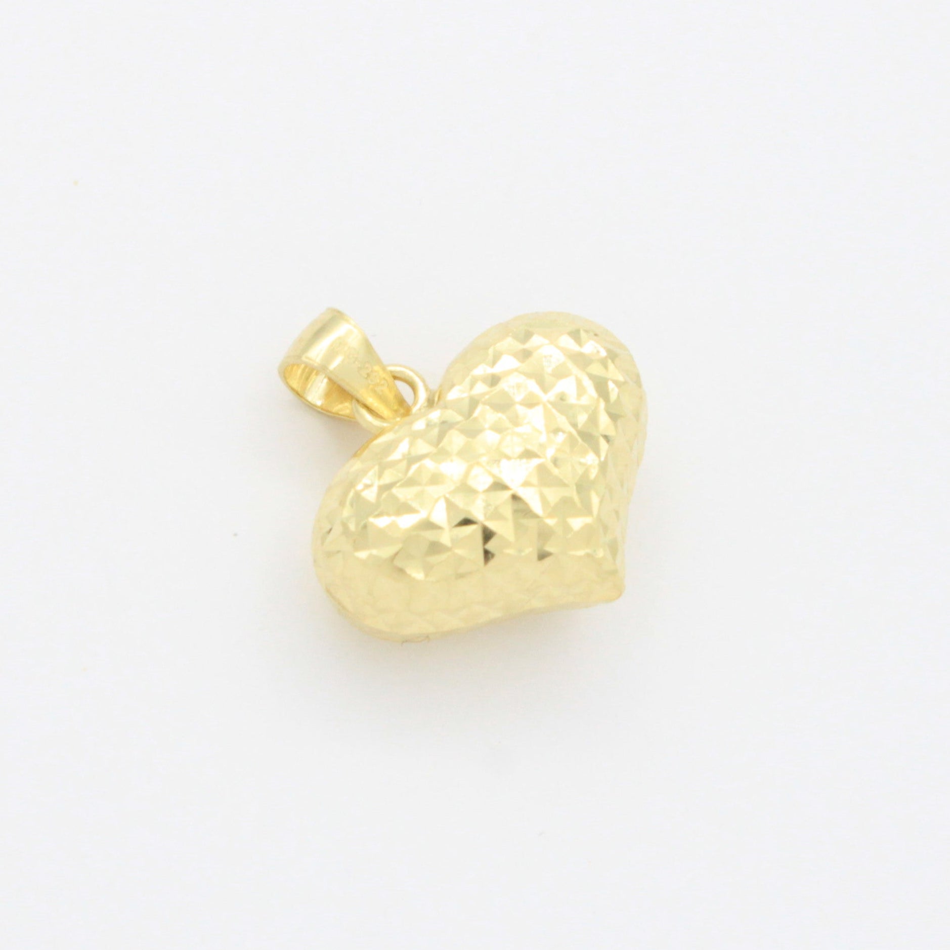 Dije de Oro 14k Corazón Inflado Estilo Ancho e Inflado Hueco con Diamantado Brillante mod. 10806