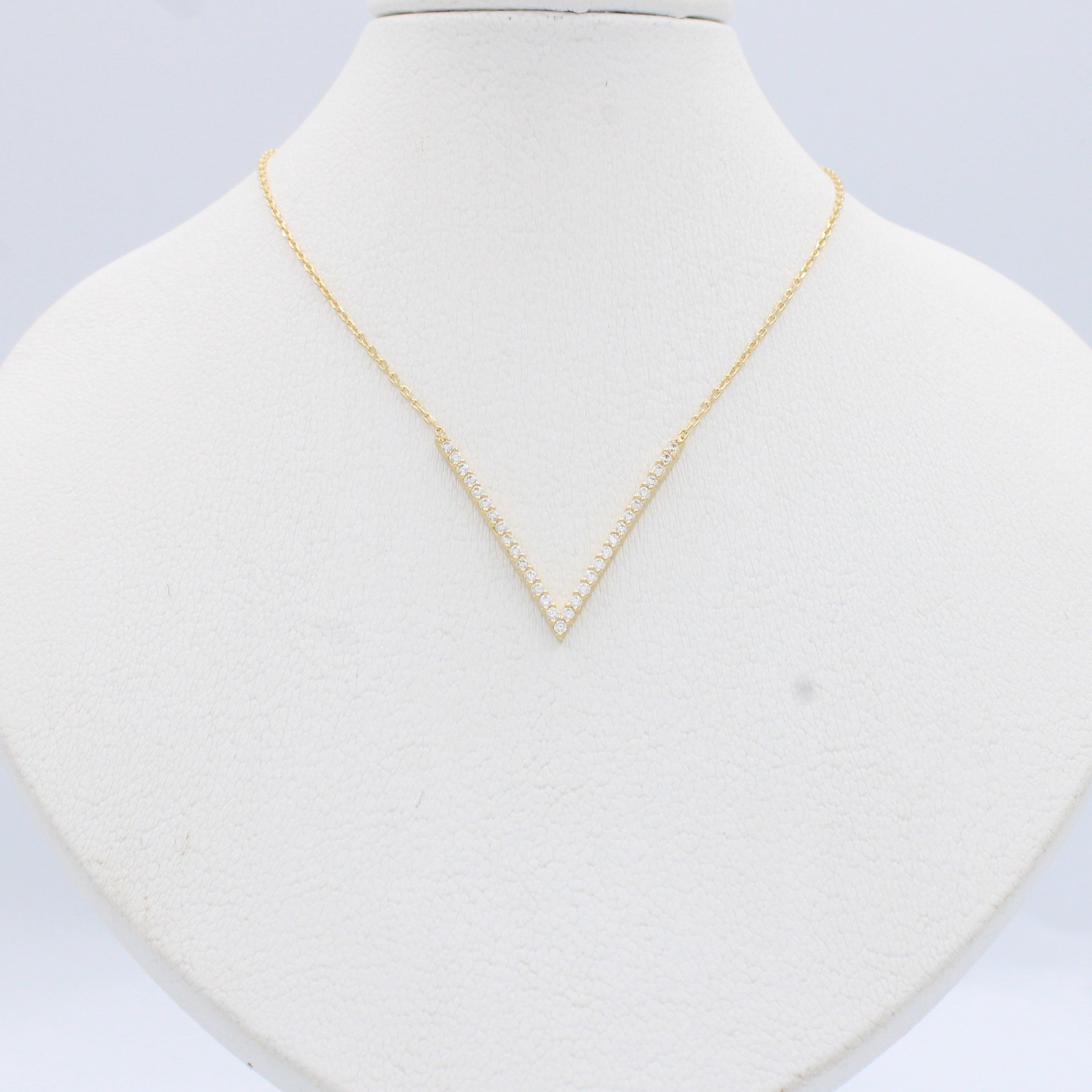 Gargantilla de Oro 14k Diseño V Incrustado con Zirconias mod. 10201